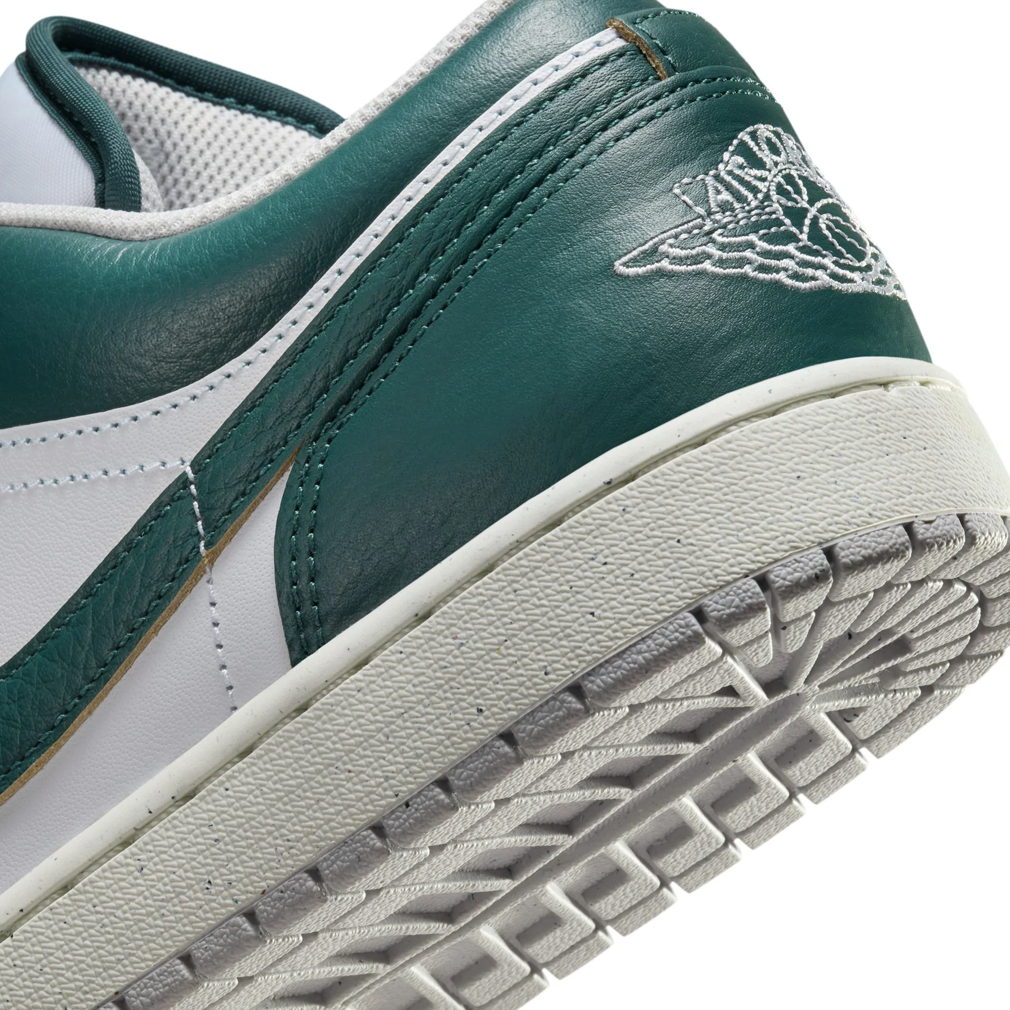 Air Jordan 1 Mens Low SE Oxidized Green Shoes - Image 4