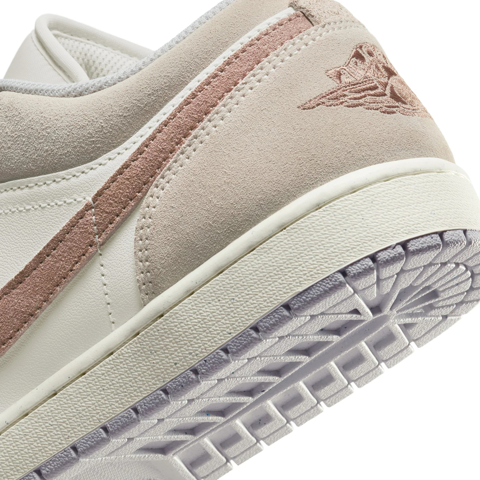 Air Jordan 1 Mens Low SE Shoes - Image 4