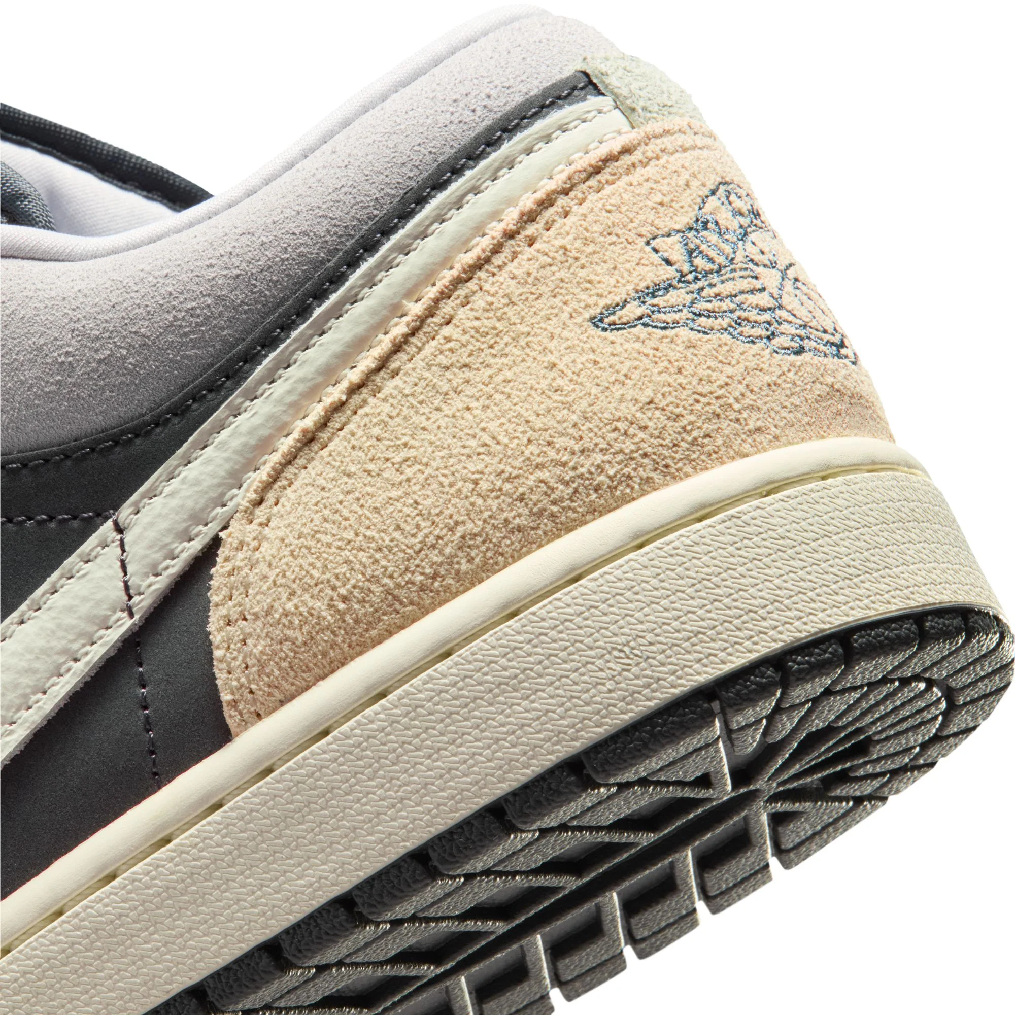Air Jordan 1 Mens Low SE Shoes - Image 4