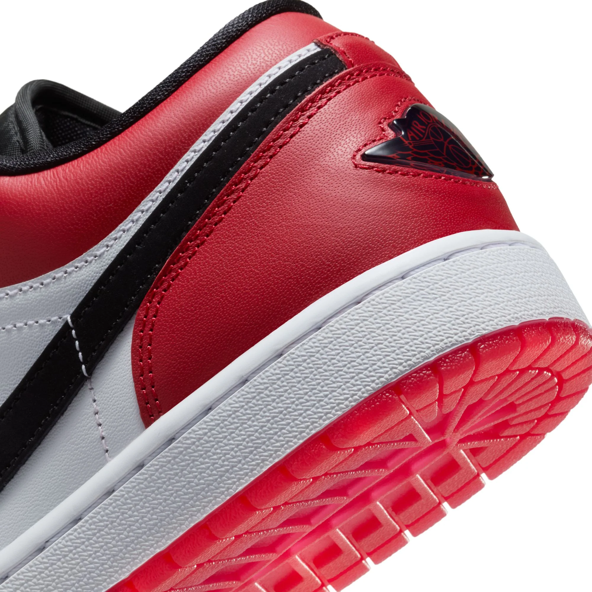 Air Jordan 1 Mens Low SE Shoes - Image 4