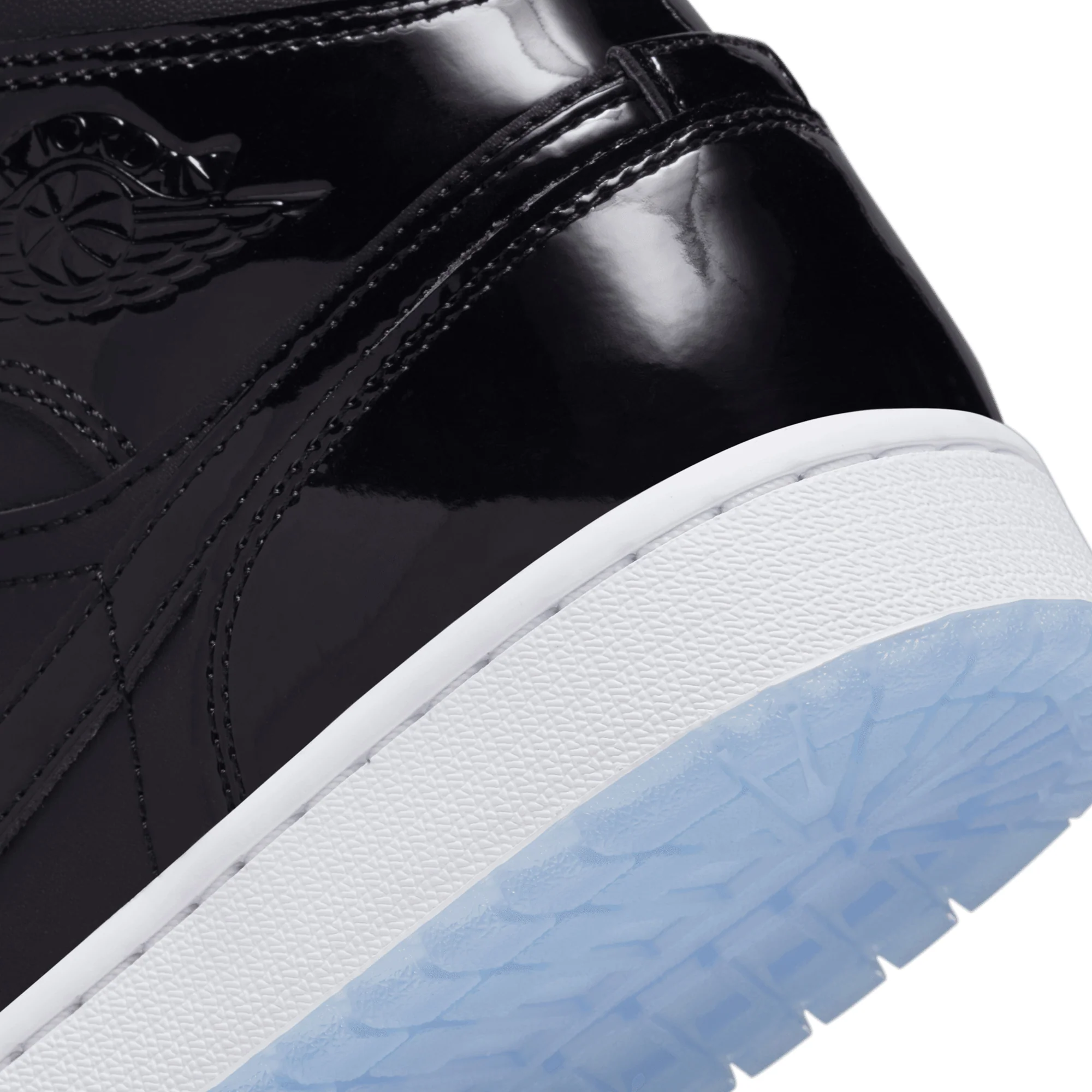 Air Jordan 1 Mens Mid SE Shoes - Image 4