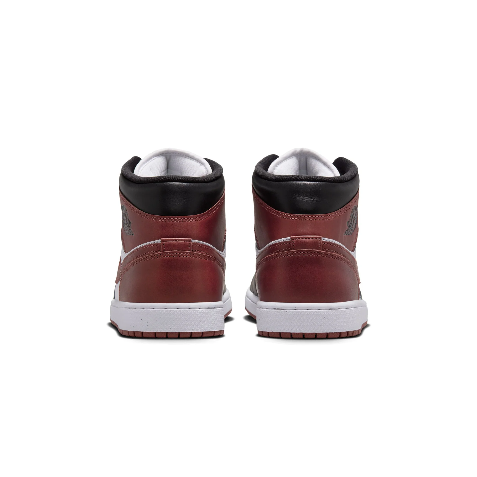 Air Jordan 1 Mens Mid SE Shoes - Image 3