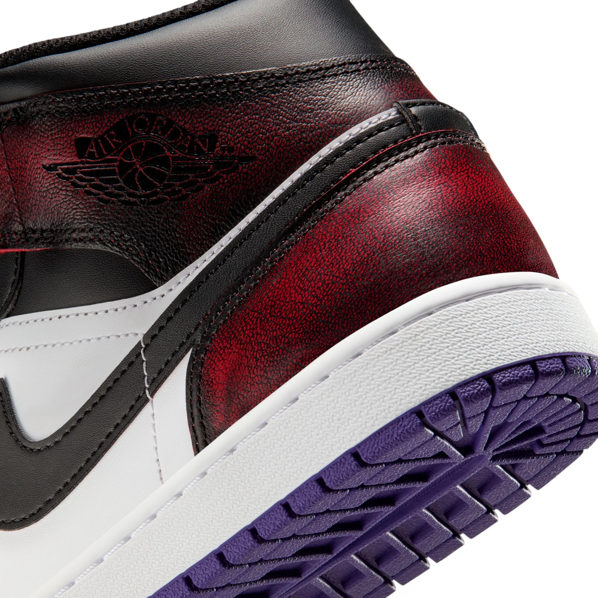 Air Jordan 1 Mens Mid SE Shoes - Image 4