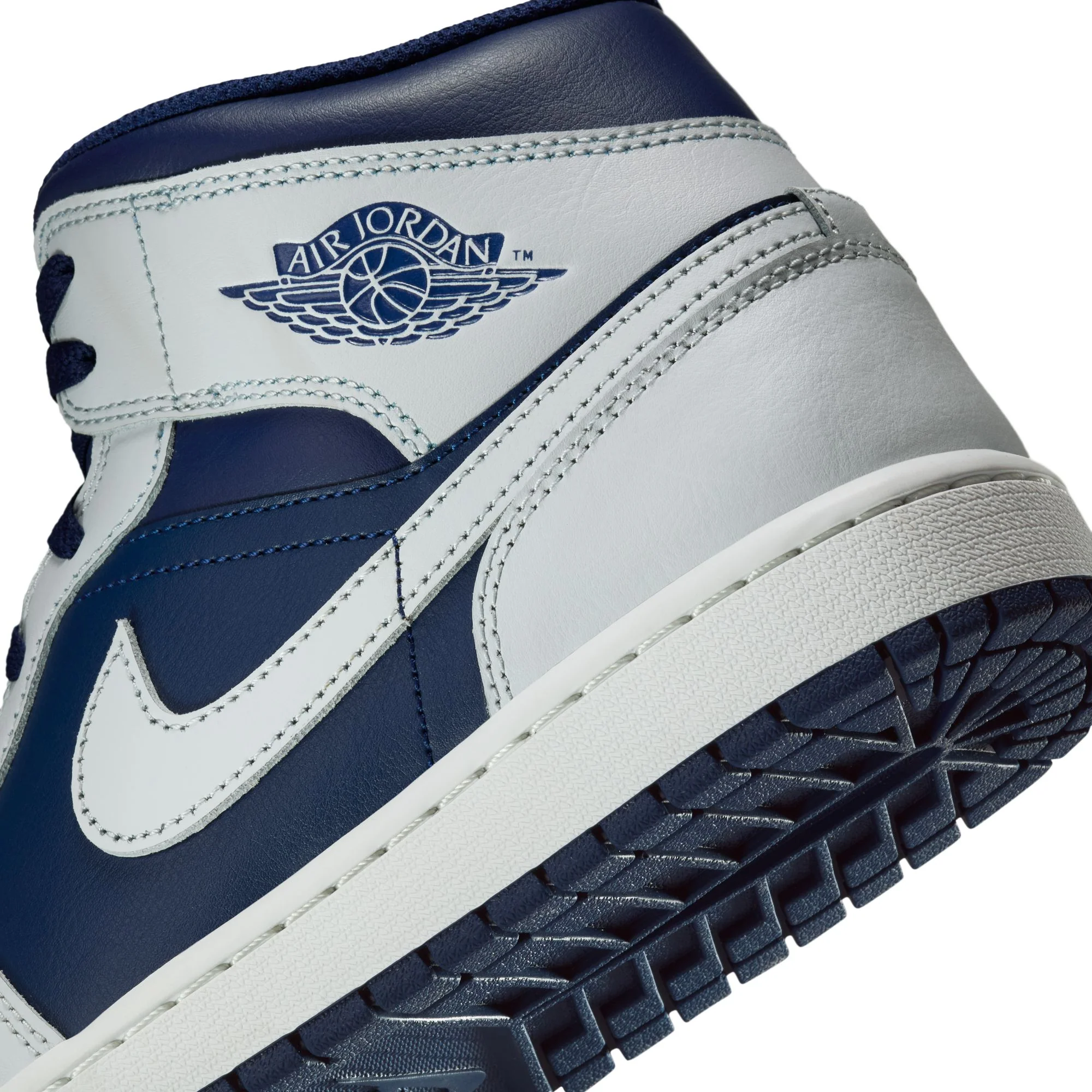Air Jordan 1 Mens Mid Shoes - Image 4