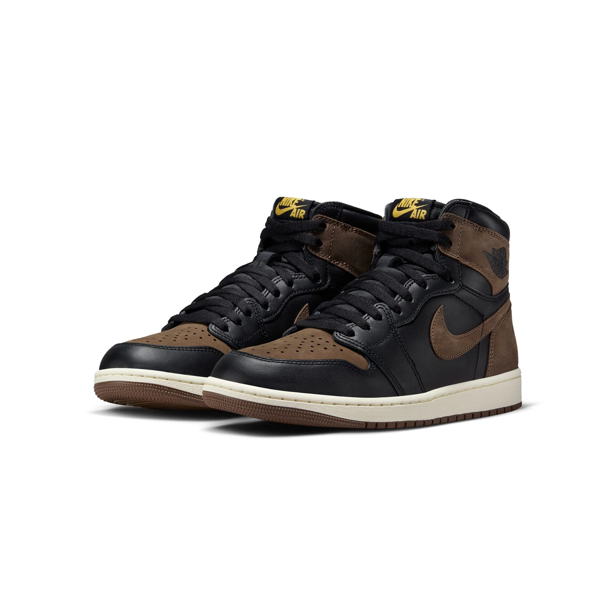 Air Jordan 1 Mens Retro High OG Shoes - Image 2