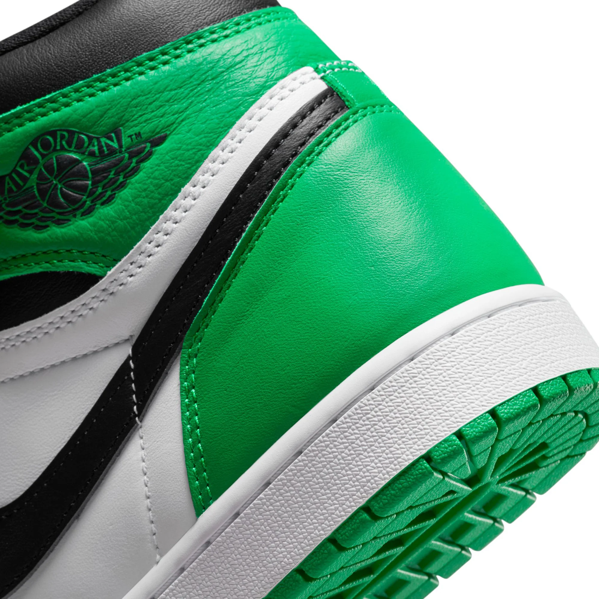 Air Jordan 1 Mens Retro High OG Shoes - Image 4
