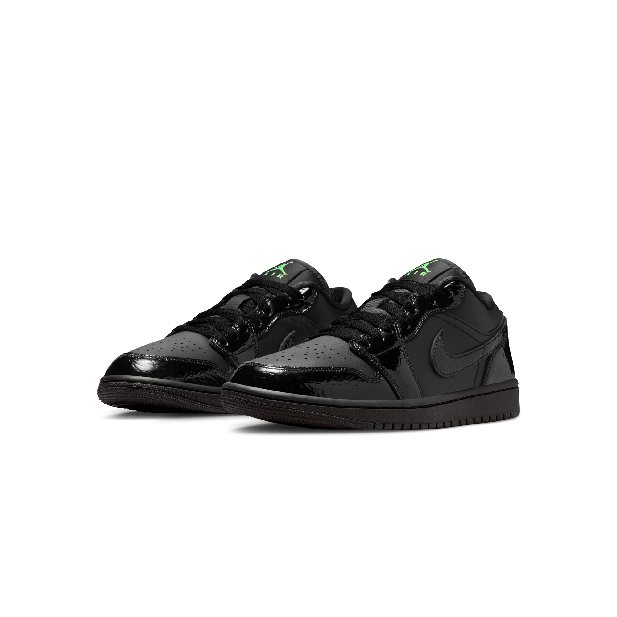 Air Jordan 1 Womens Low SE Shoes - Image 2