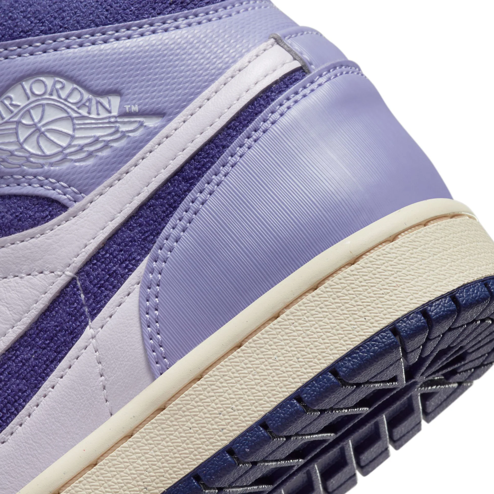 Air Jordan 1 Womens Mid SE Shoes 'Sky Purple' - Image 4