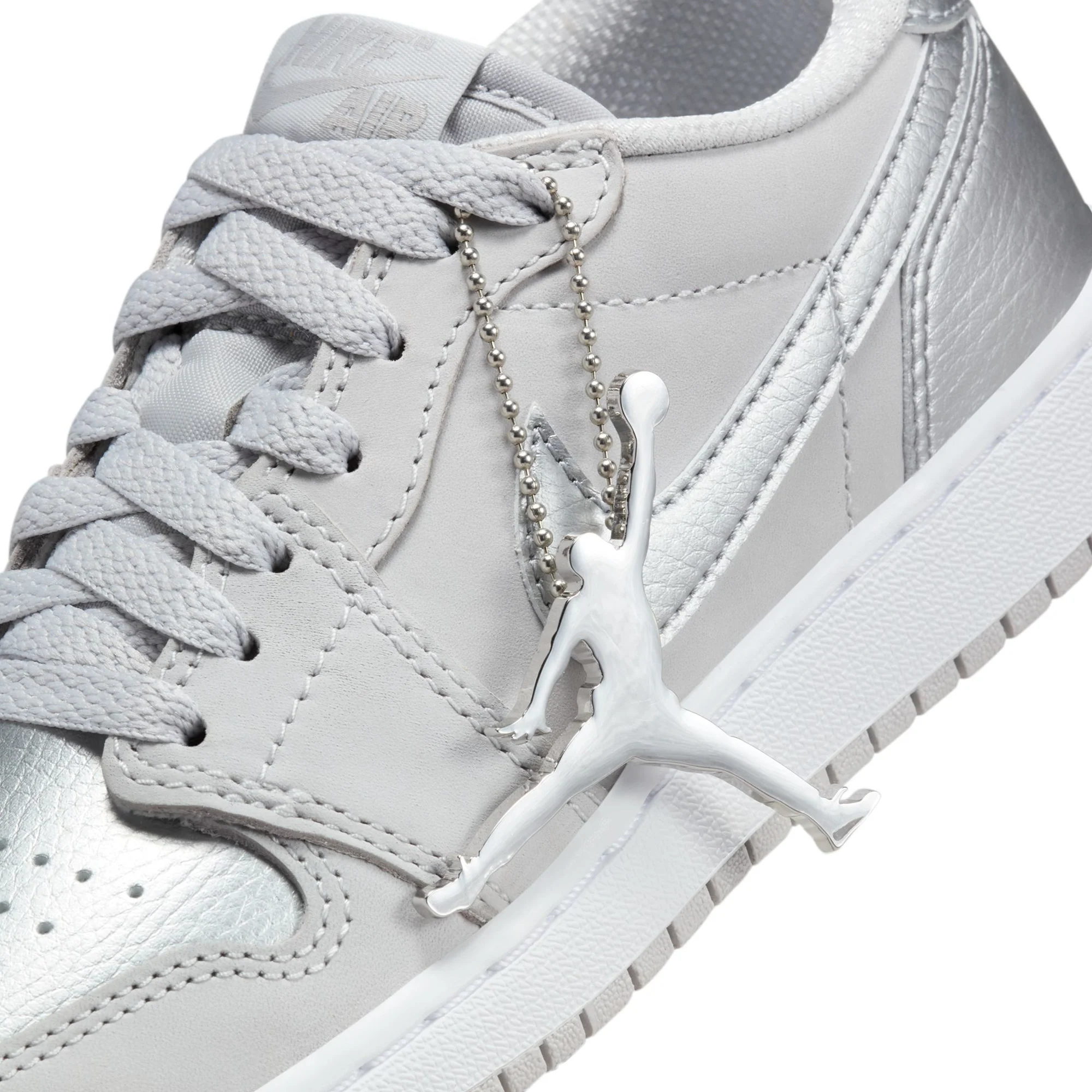 Air Jordan 1 Kids Low OG Shoes - Image 4