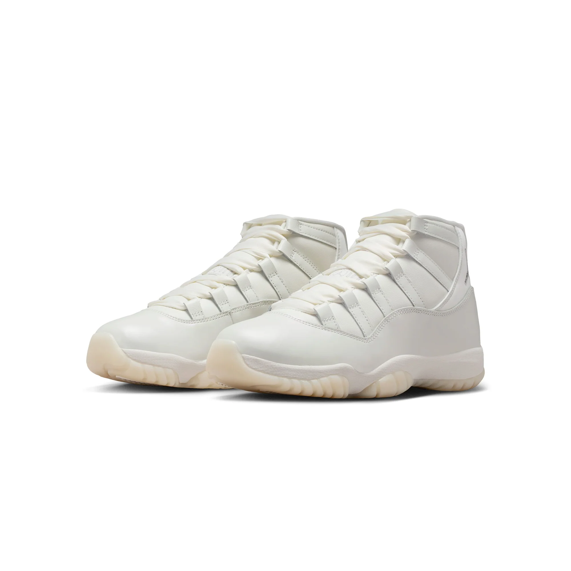 Air Jordan 11 Womens Retro "Pearl" Shoes - Image 2