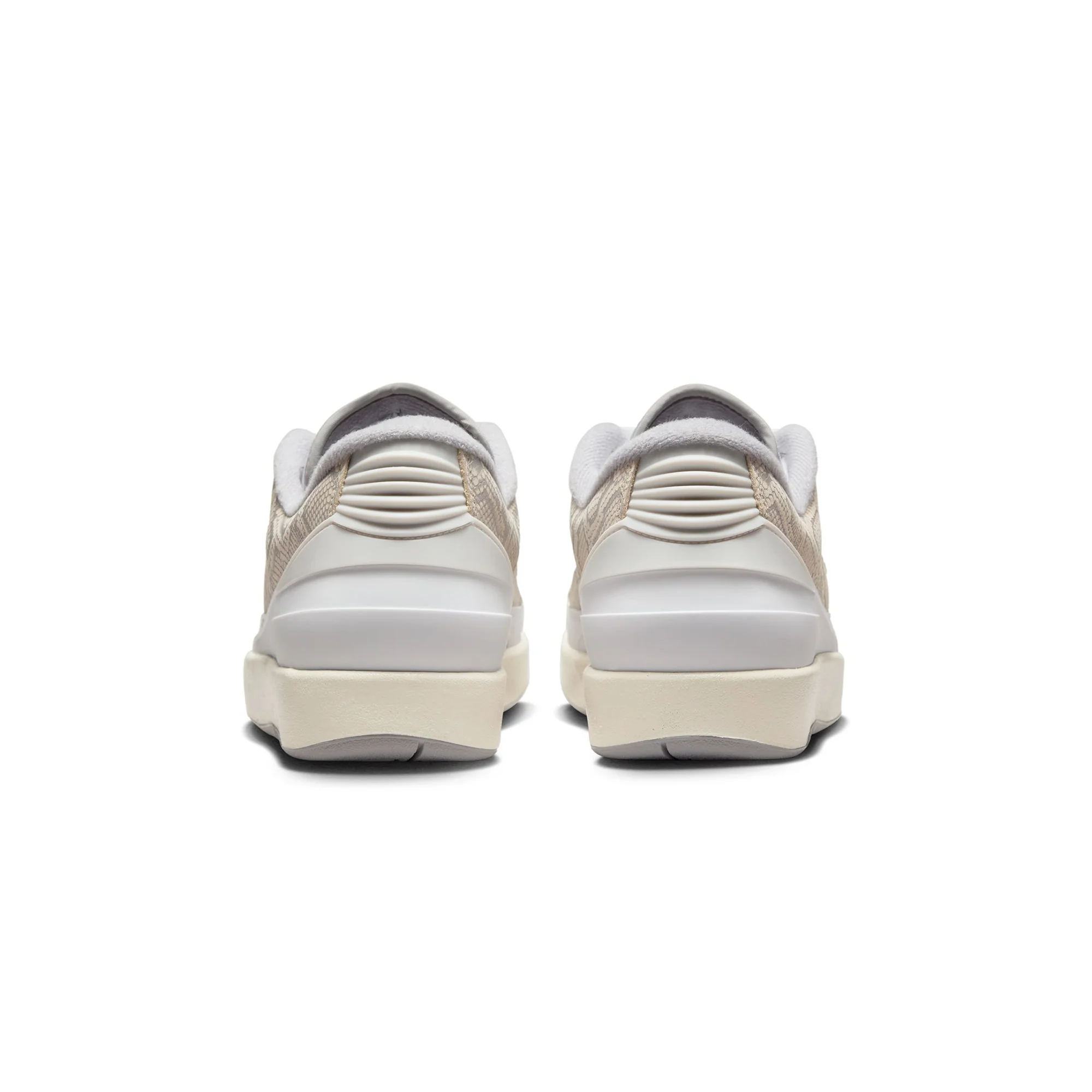 Air Jordan 2 Mens Retro Low Shoes - Image 3