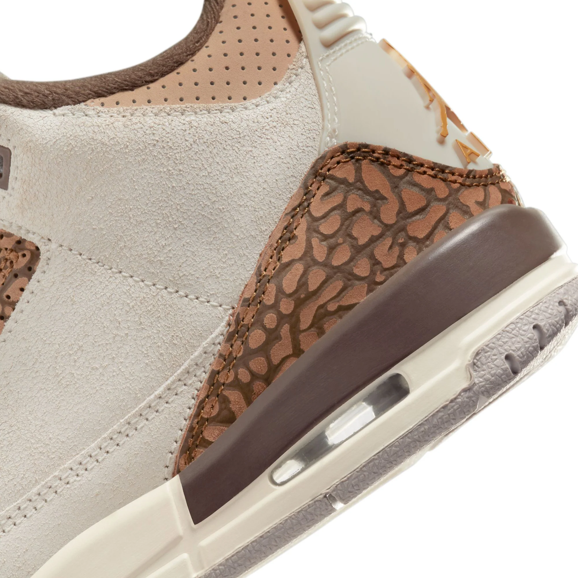 Air Jordan 3 Kids Retro Shoes - Image 4