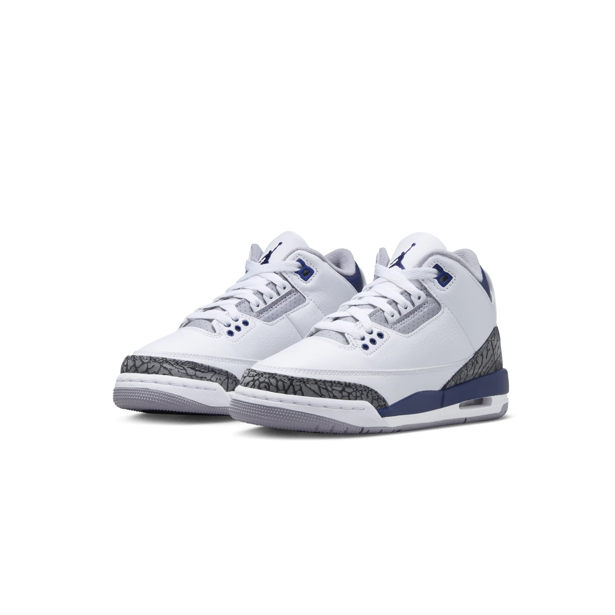 Air Jordan 3 Kids Retro Shoes - Image 2