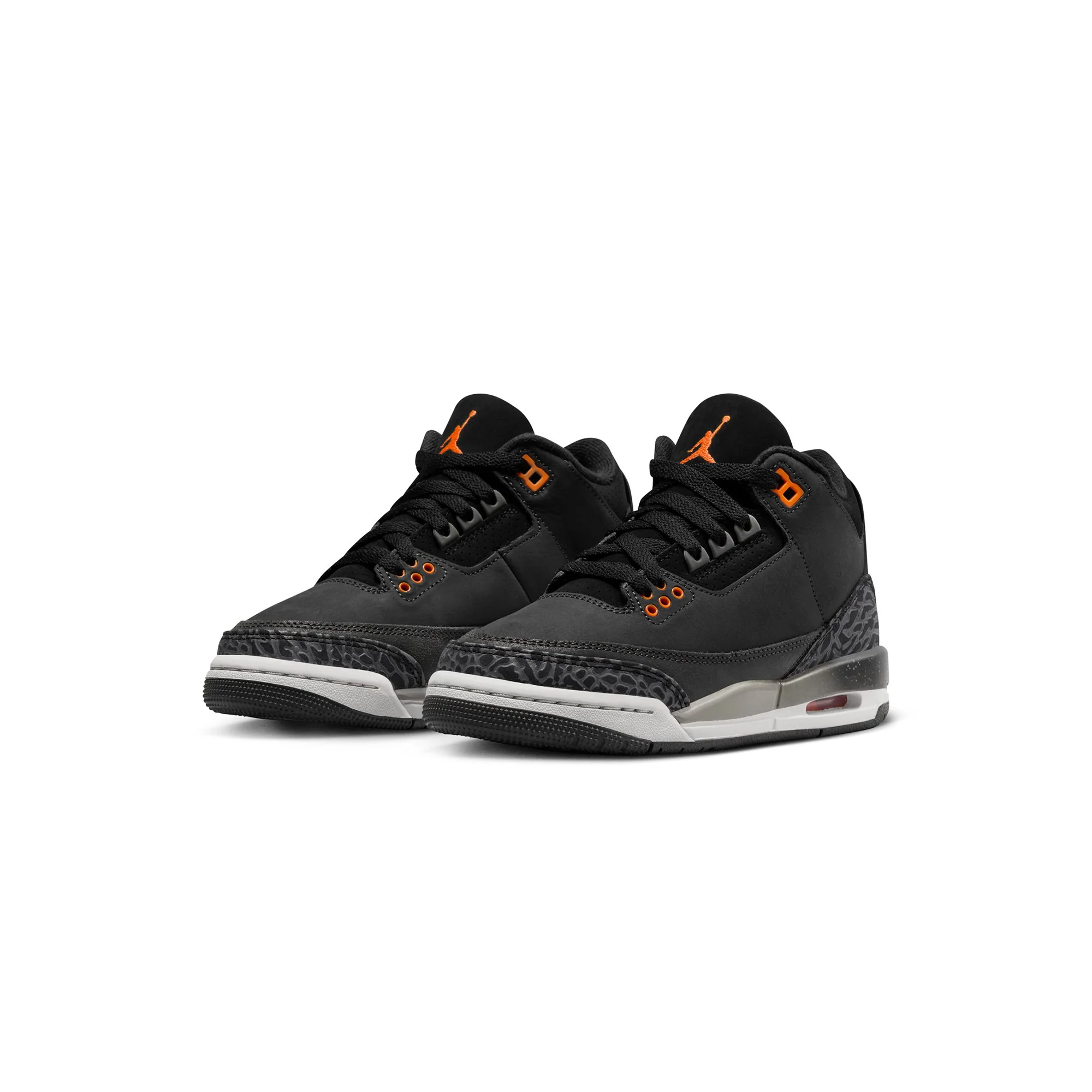 Air Jordan 3 Kids Retro Shoes - Image 2