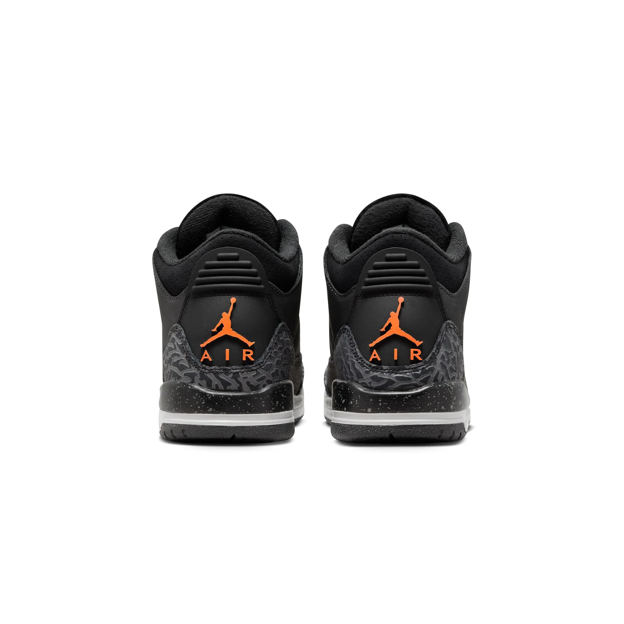 Air Jordan 3 Kids Retro Shoes - Image 3