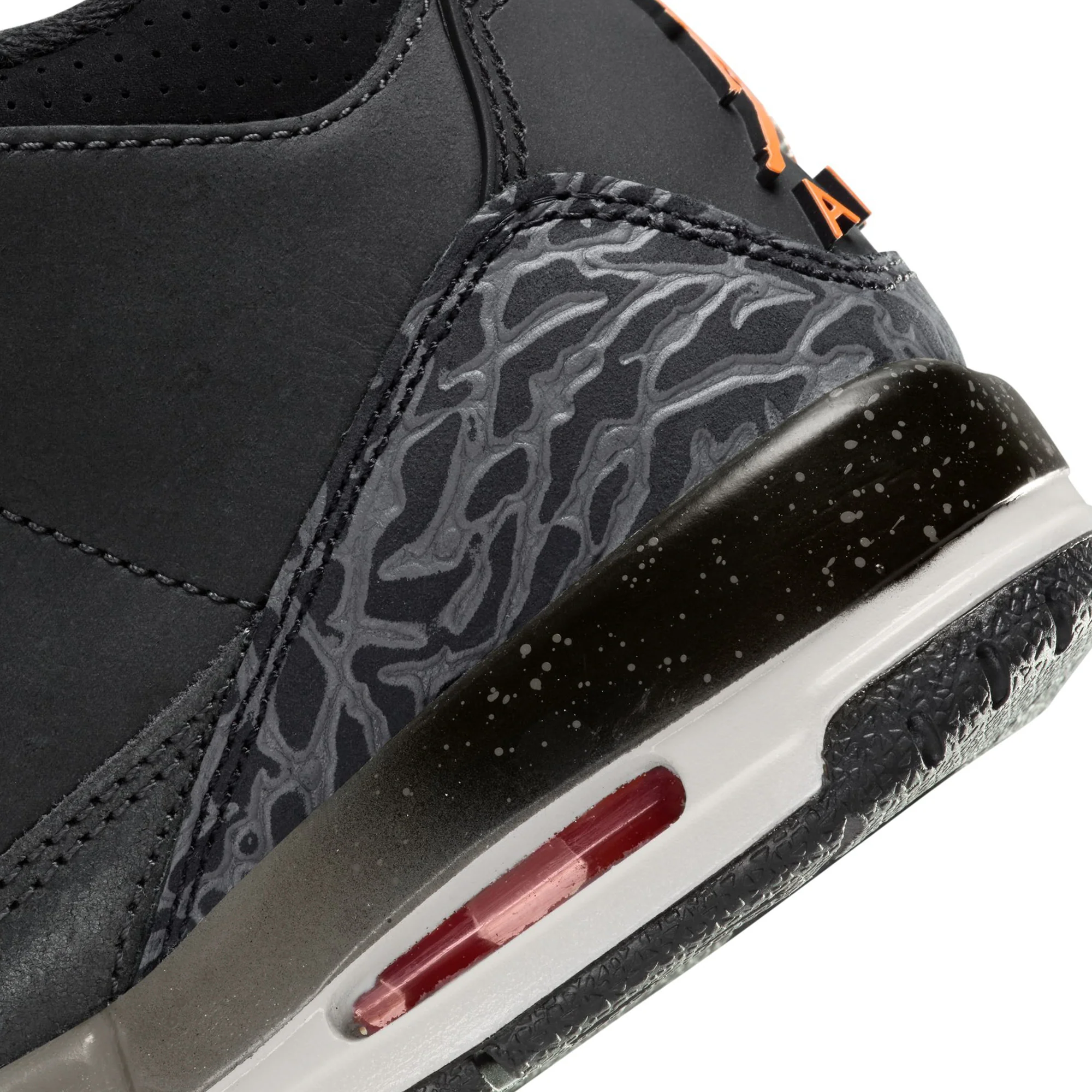 Air Jordan 3 Kids Retro Shoes - Image 4