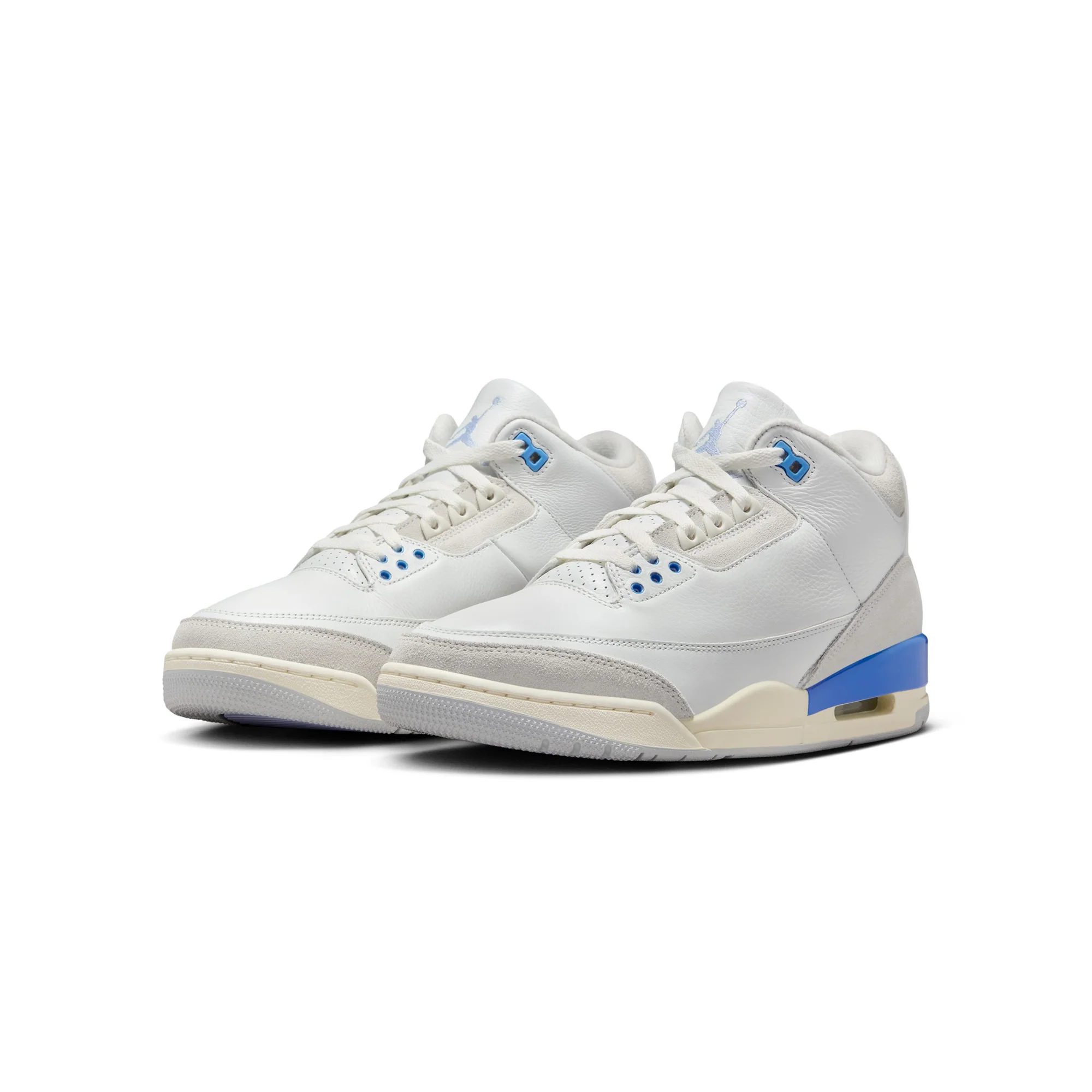 Air Jordan 3 Mens Retro "Lucky Shorts" Shoes - Image 2