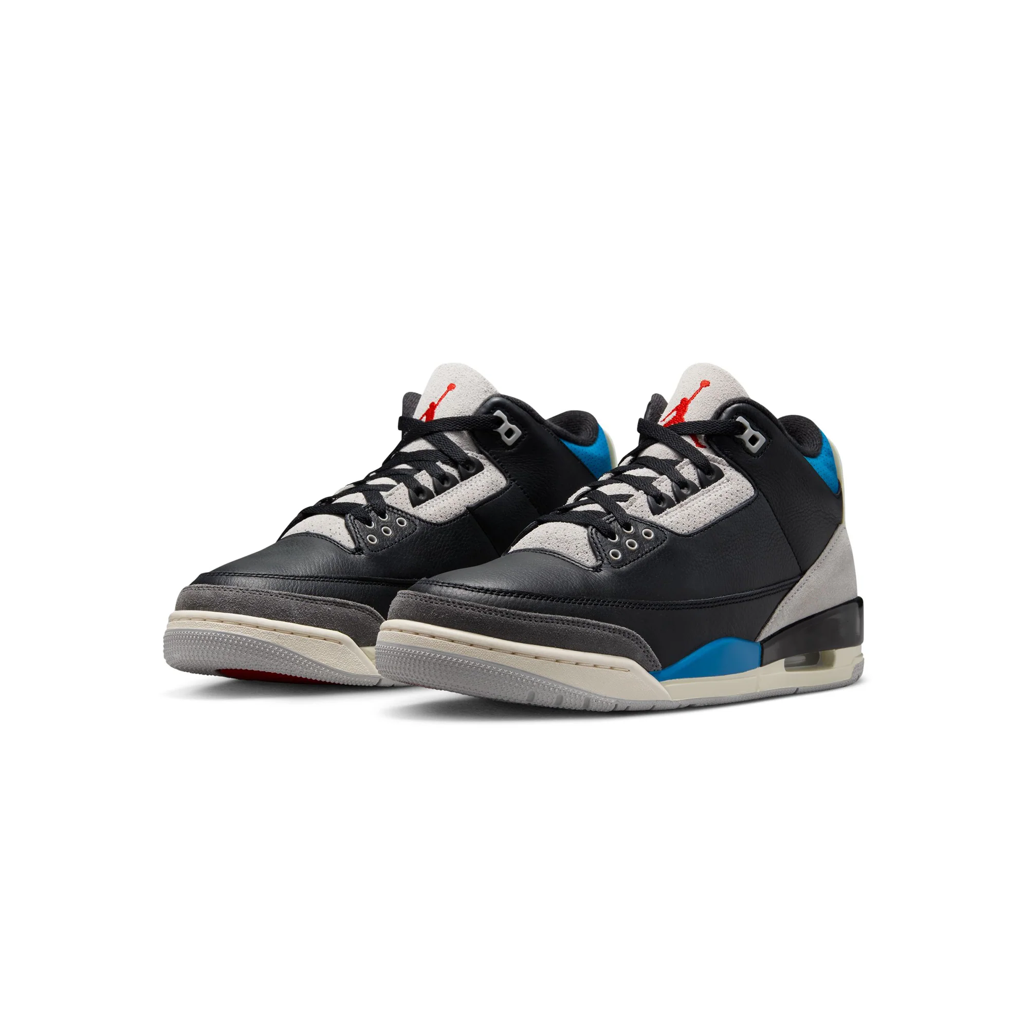 Air Jordan 3 Mens Retro OG Shoes - Image 2