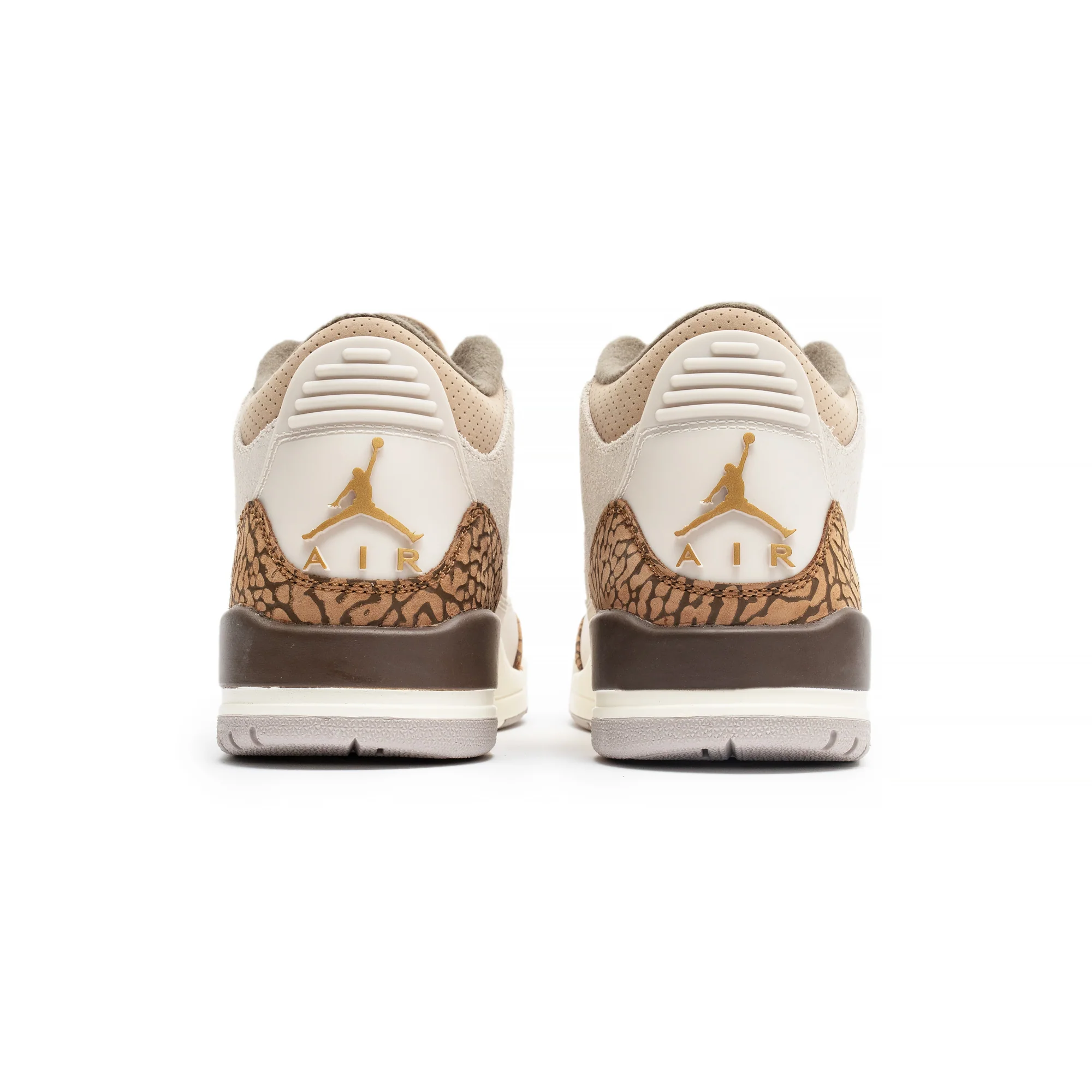 Air Jordan 3 Mens Retro Shoes - Image 3