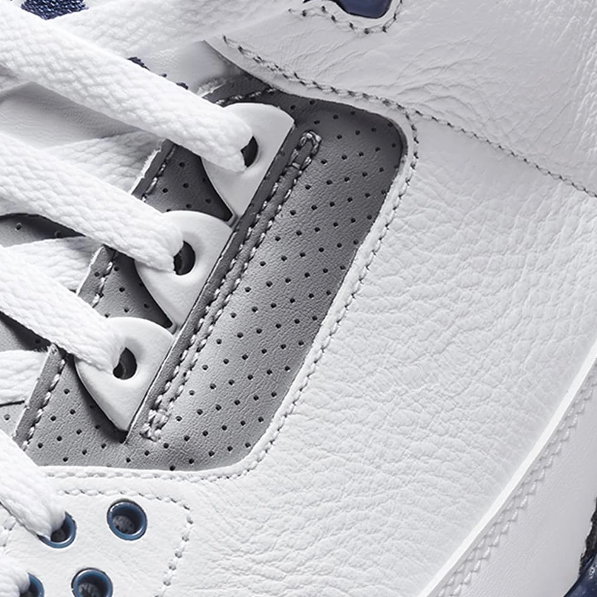 Air Jordan 3 Mens Retro Shoes - Image 4