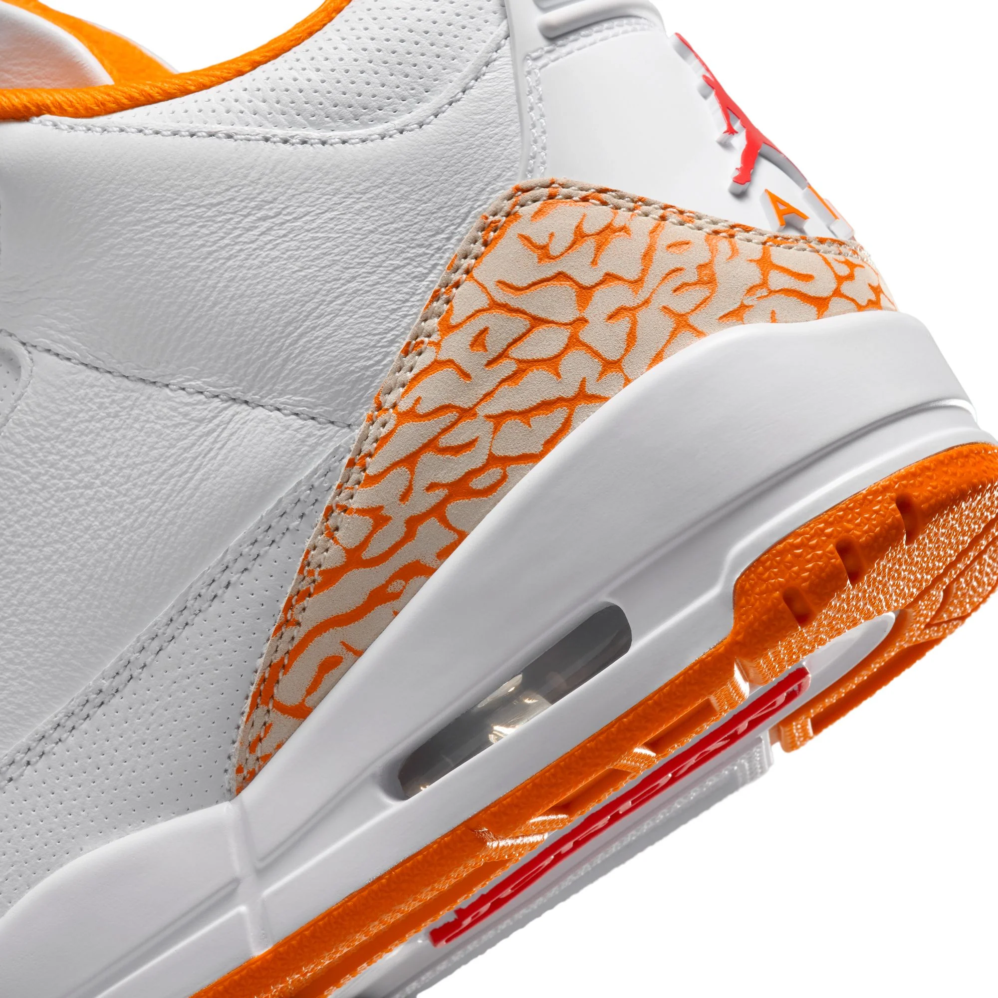 Air Jordan 3 Womens Retro Shoes - Image 4