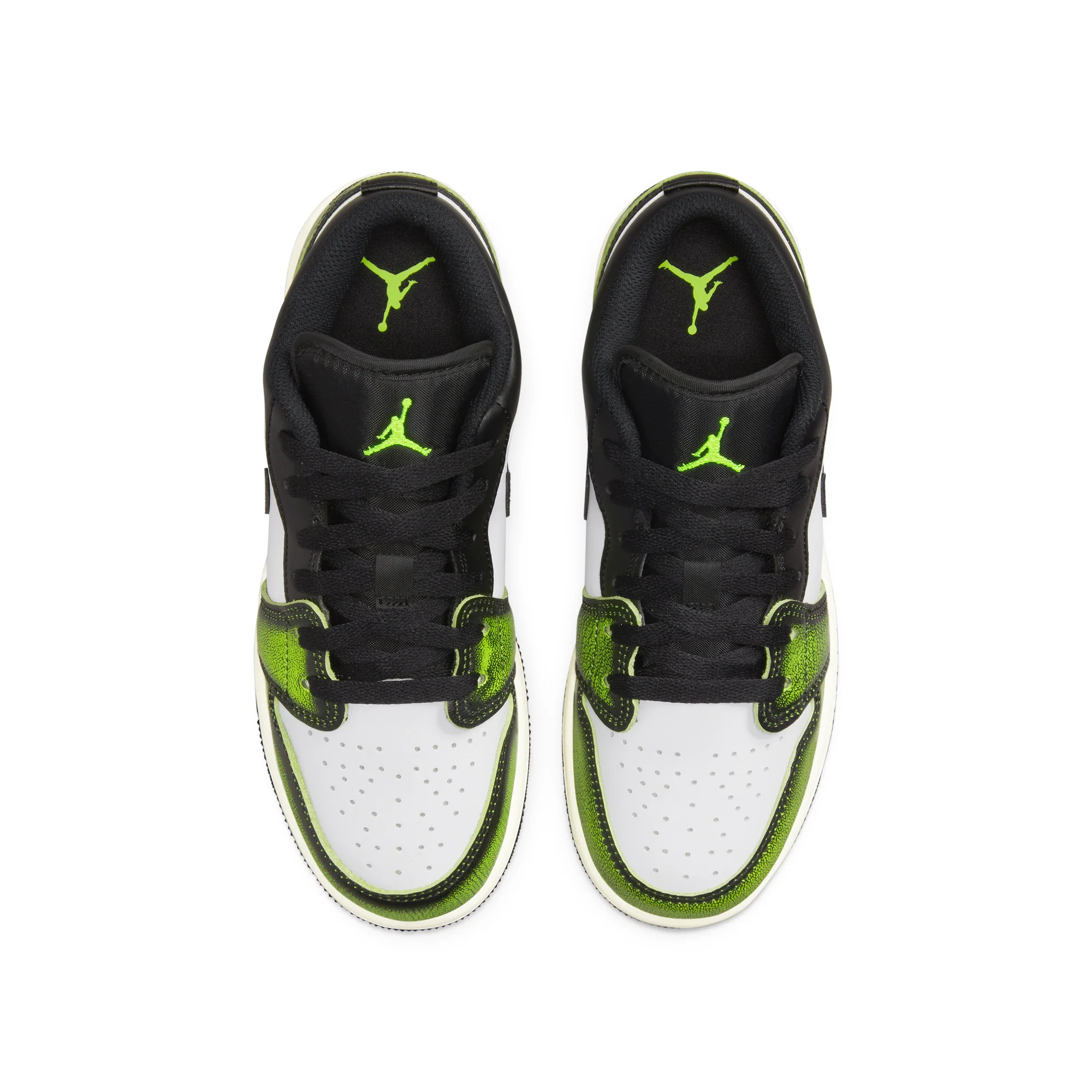 Air Jordan Kids 1 Low SE Shoes - Image 4
