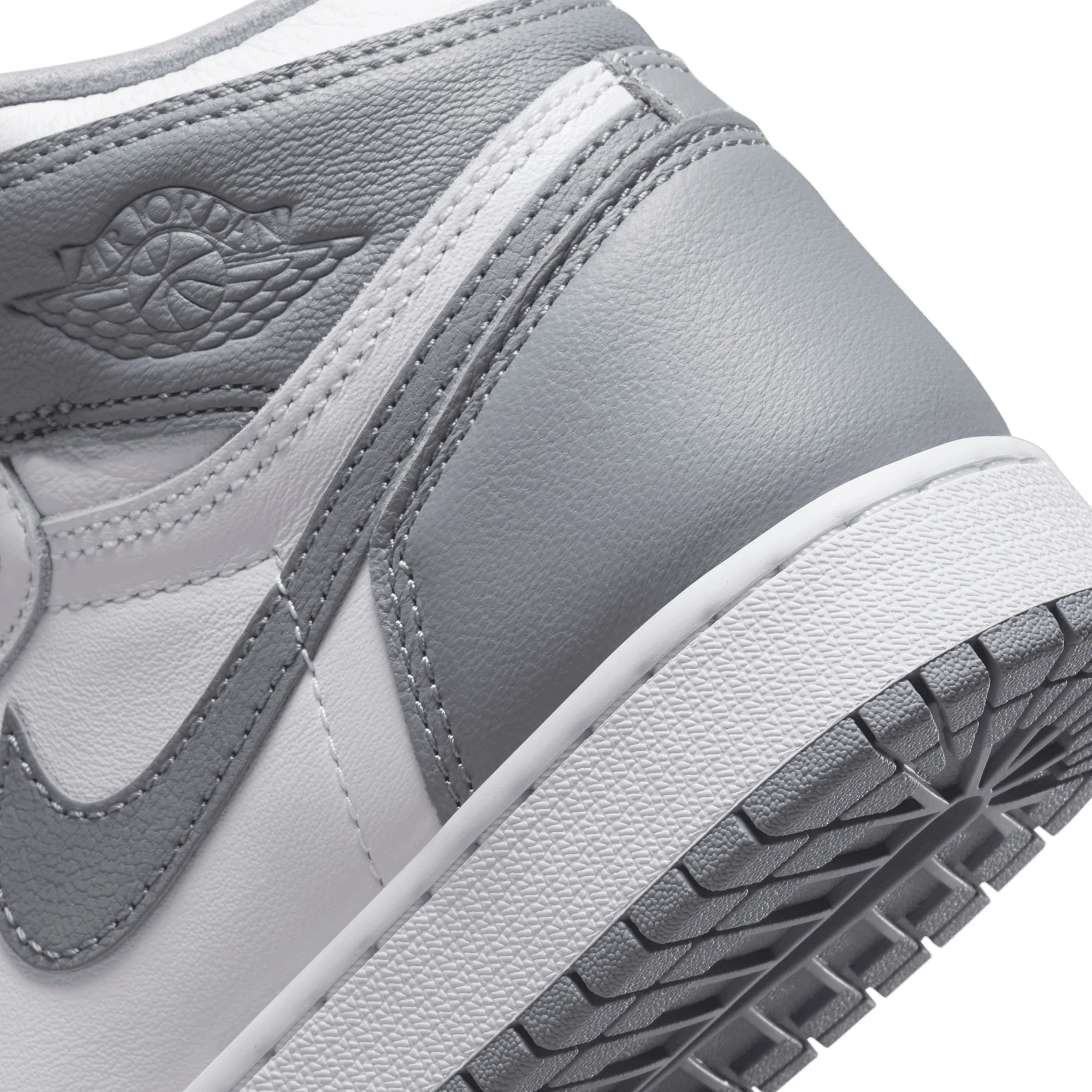 Air Jordan Kids 1 Retro High OG Shoes - Image 4