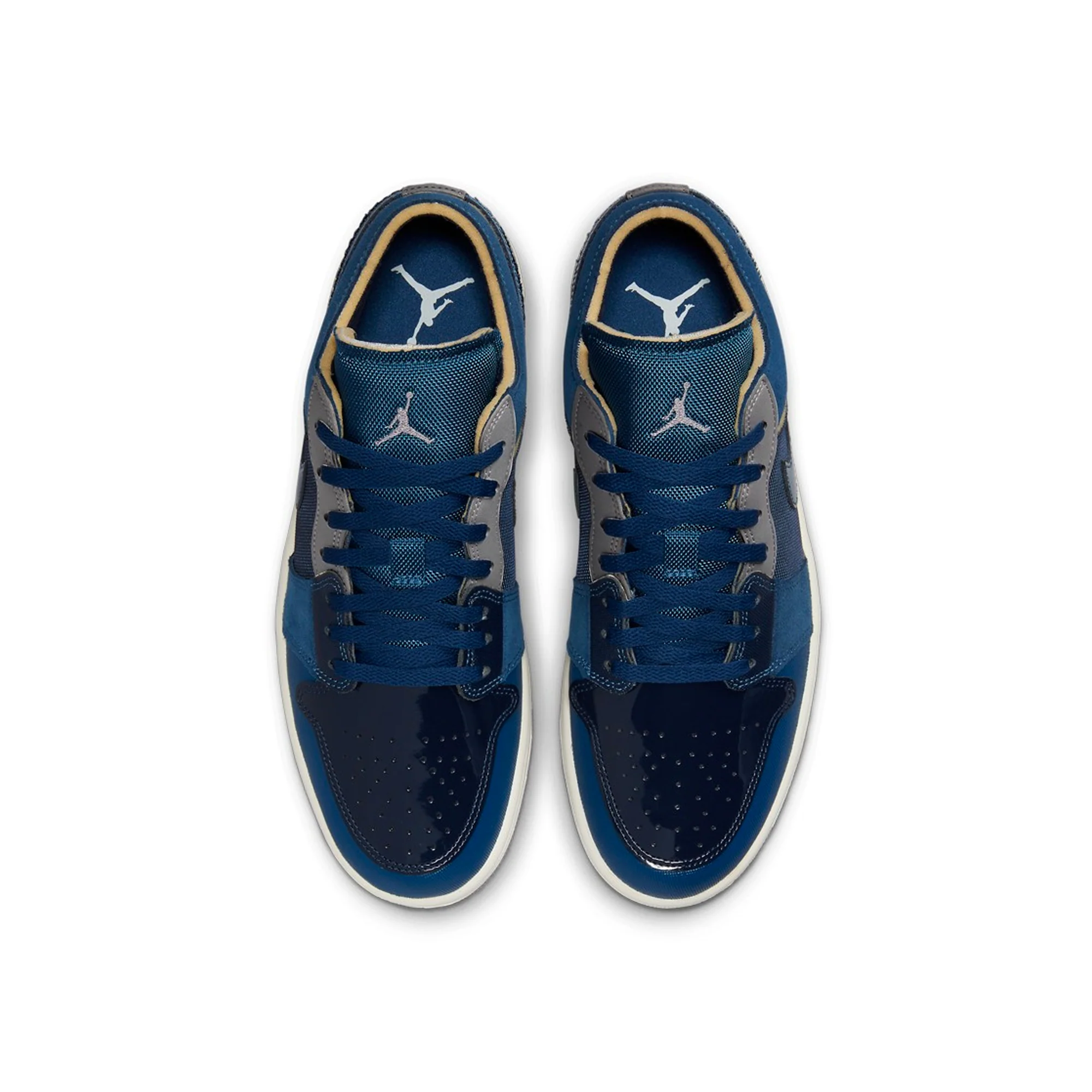 Air Jordan Mens 1 Low SE Craft Shoes - Image 4