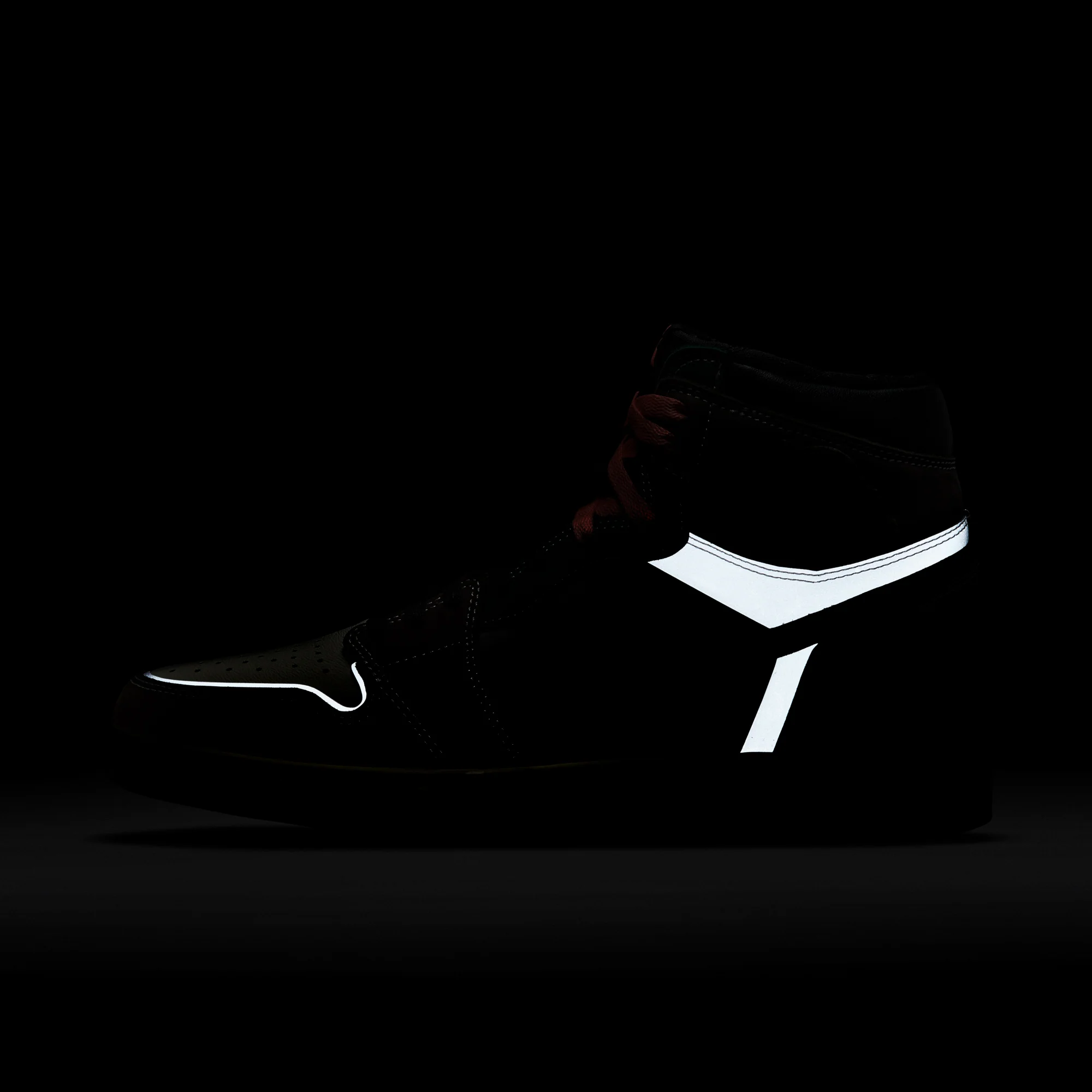 Air Jordan Mens 1 Retro High OG 'Craft' Shoes - Image 4