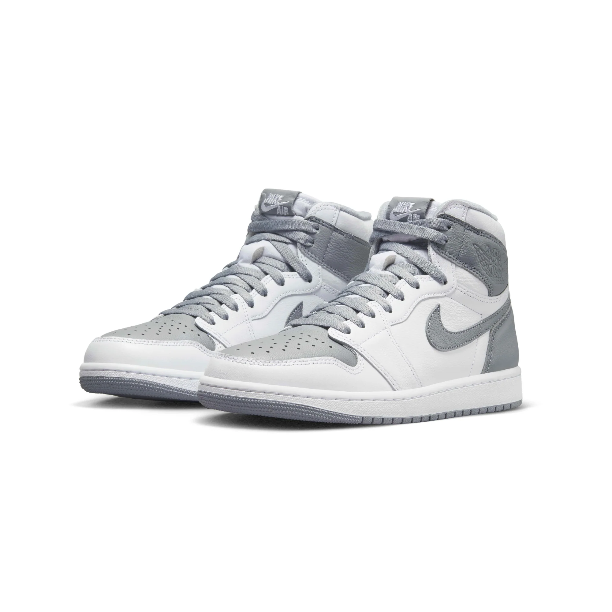 Air Jordan Mens 1 Retro High OG Shoes - Image 2