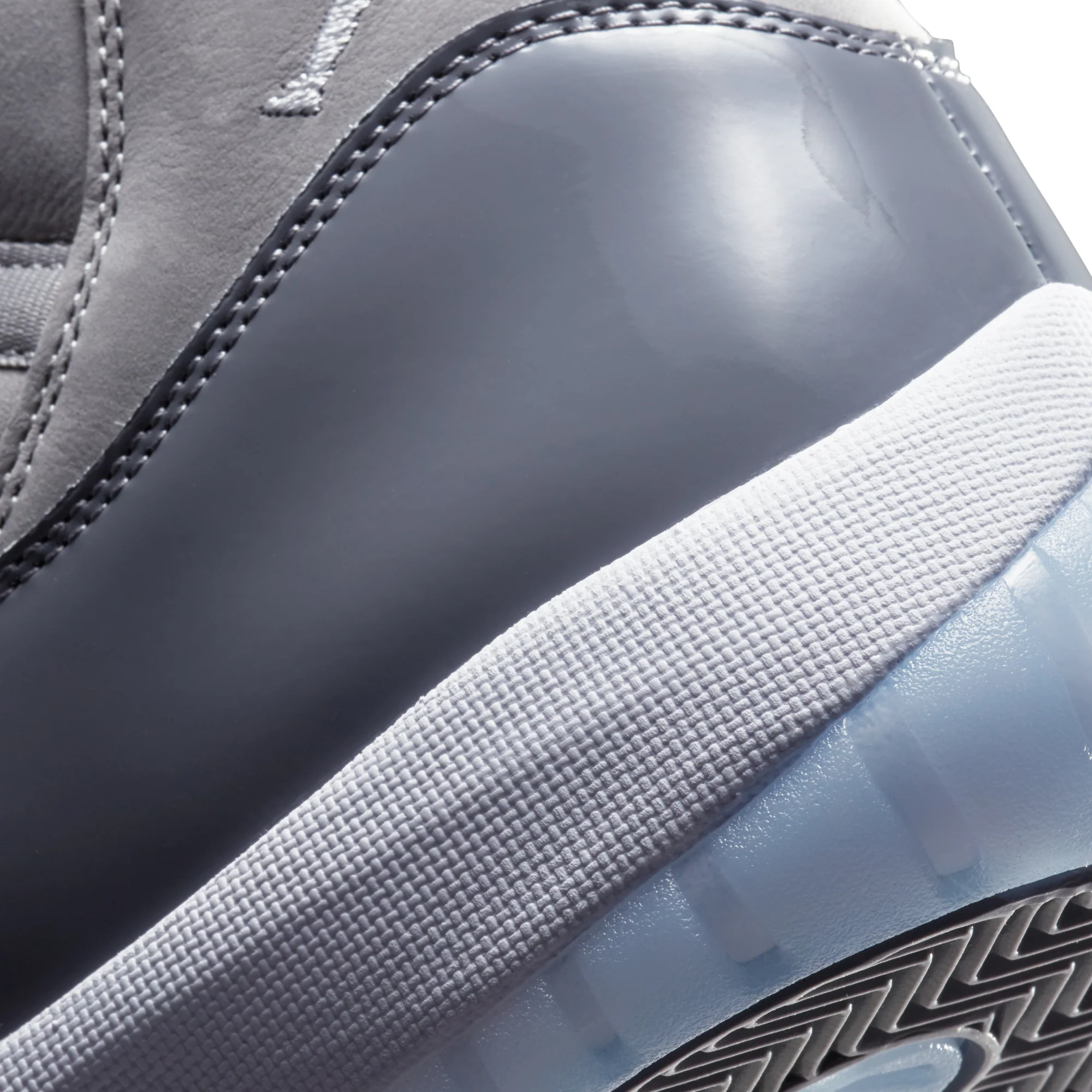 Air Jordan Mens 11 Retro Cool Grey Shoes - Image 4