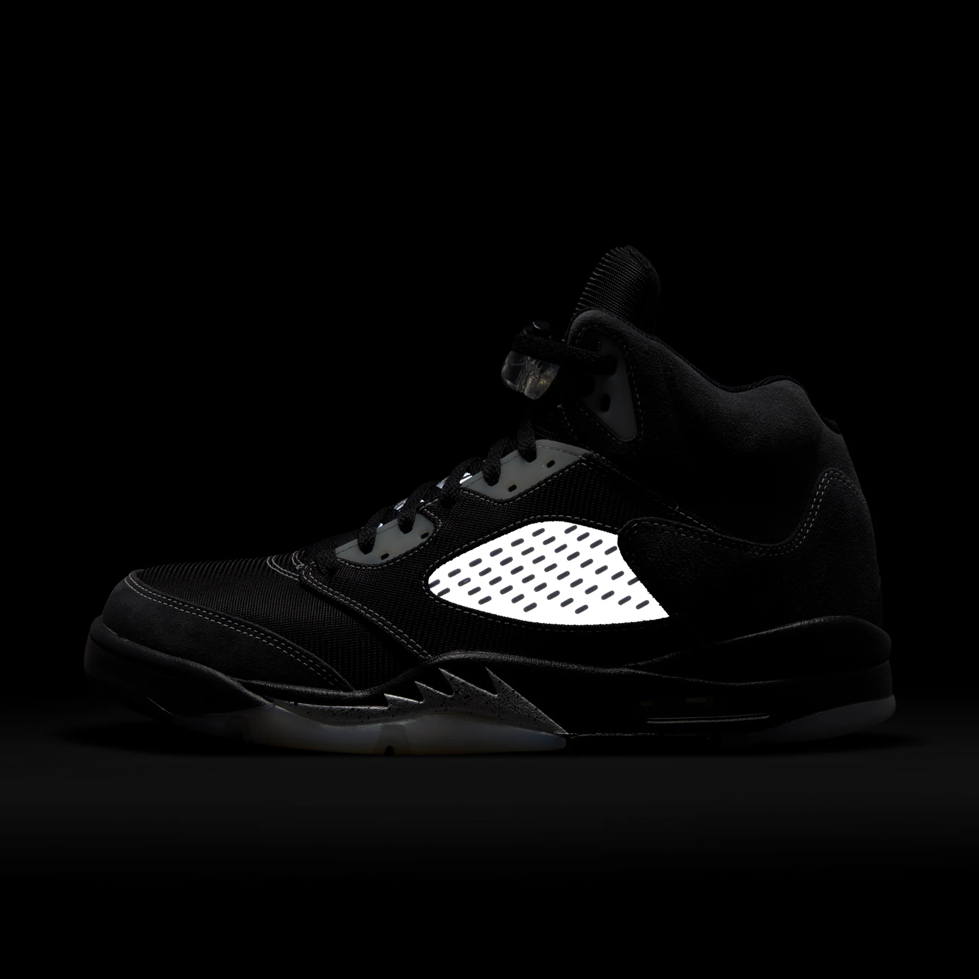 Air Jordan Mens 5 Retro Shoes - Image 4