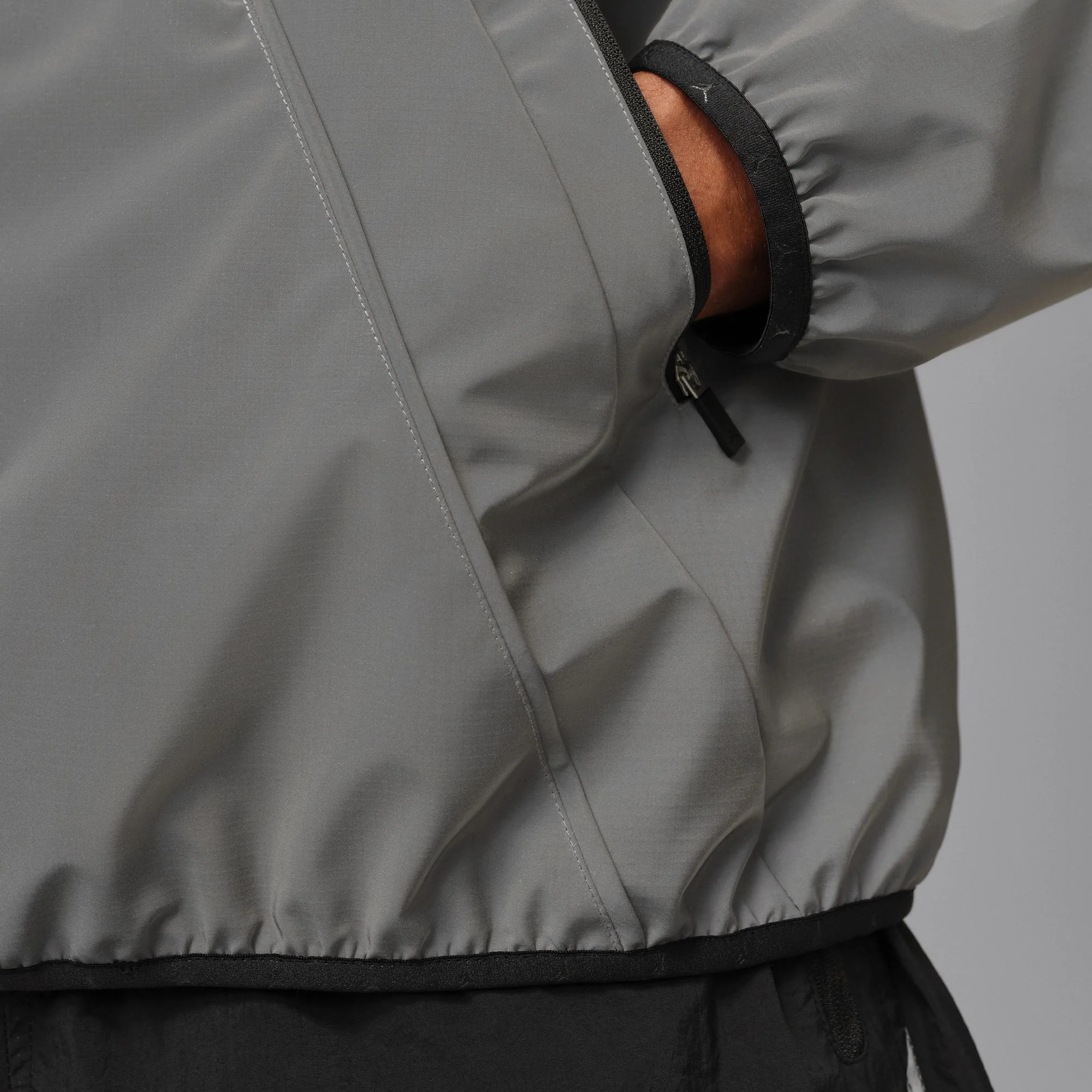 Air Jordan Mens Brooklyn Hike Mike Reflective Jacket - Image 4