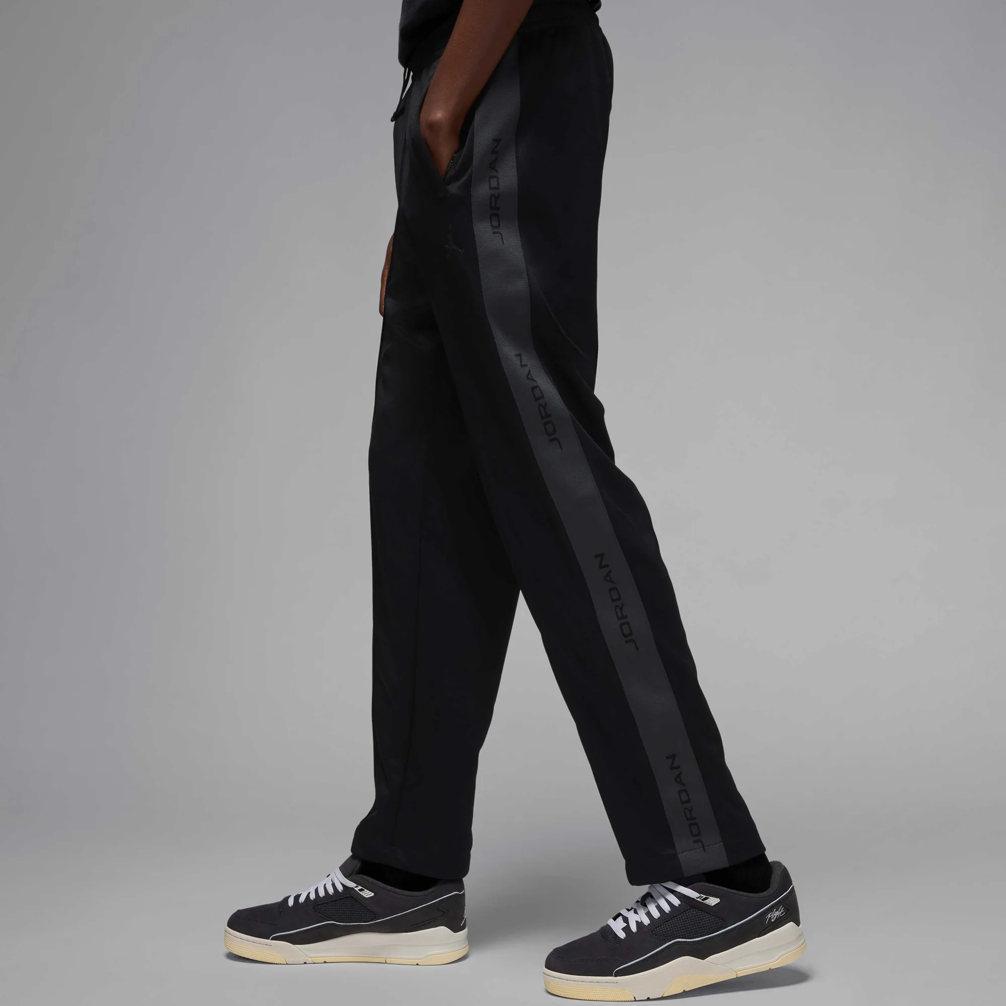 Air Jordan Mens Essentials Tracksuit Pants - Image 2