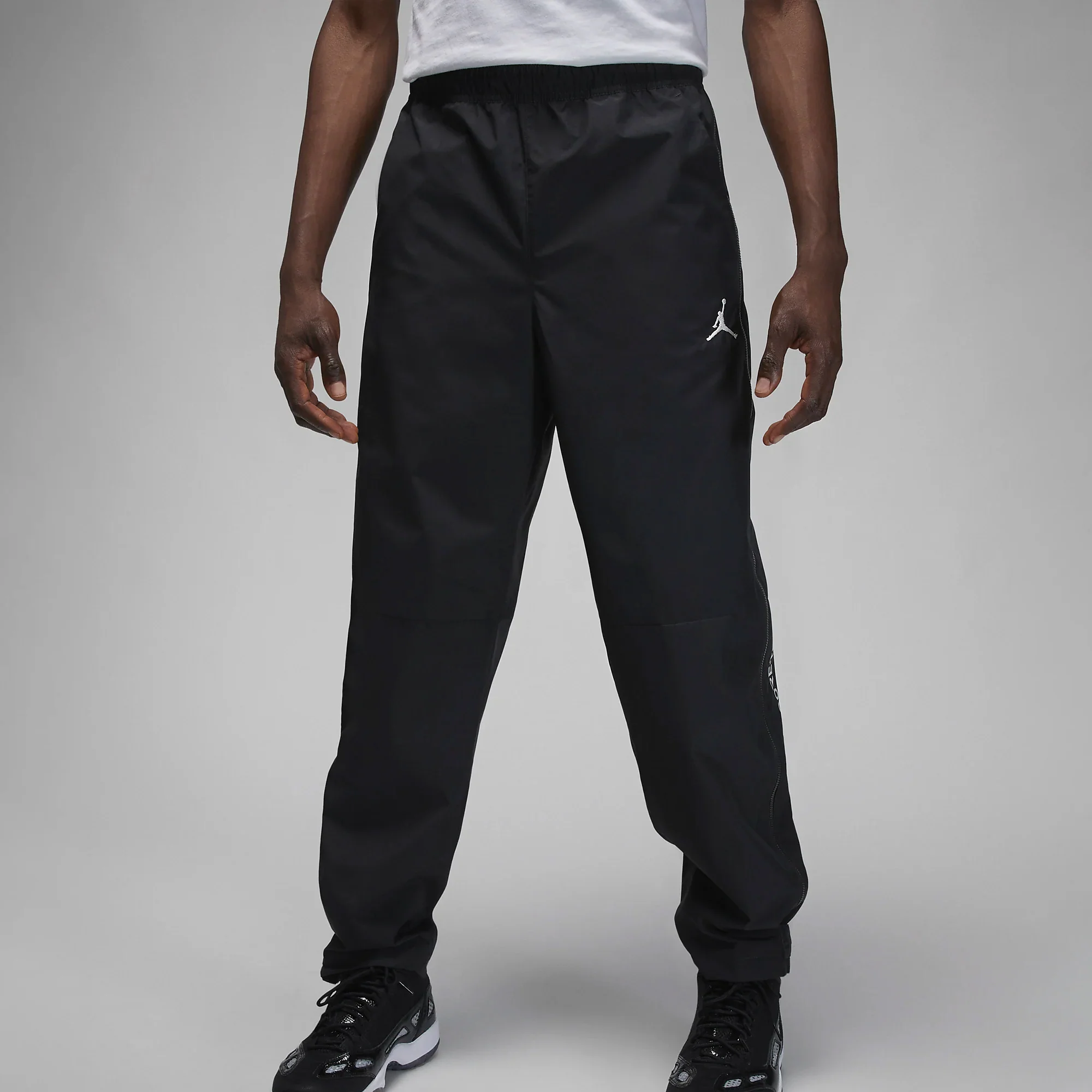 Air Jordan Mens Flight Heritage Pants - Image 2
