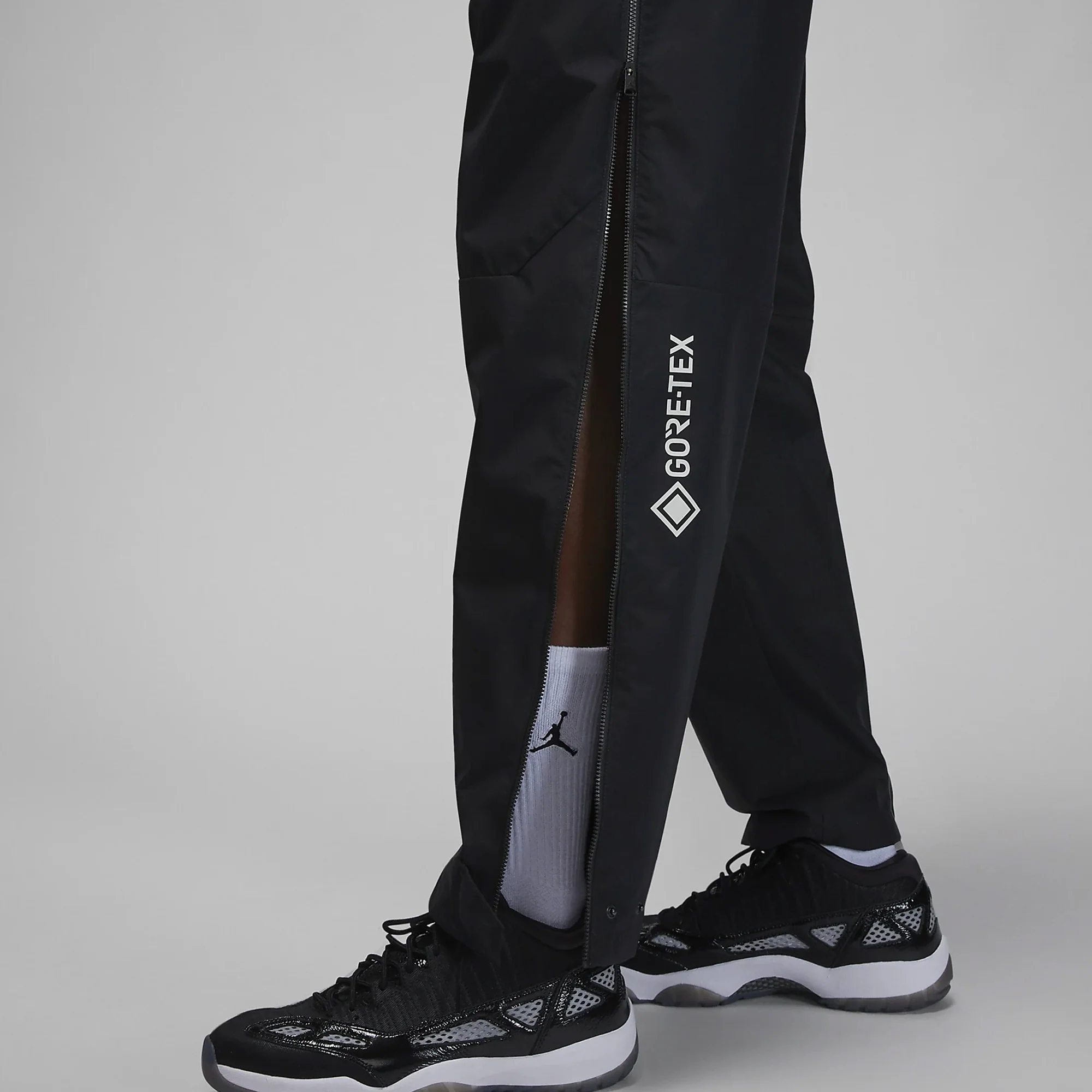 Air Jordan Mens Flight Heritage Pants - Image 4