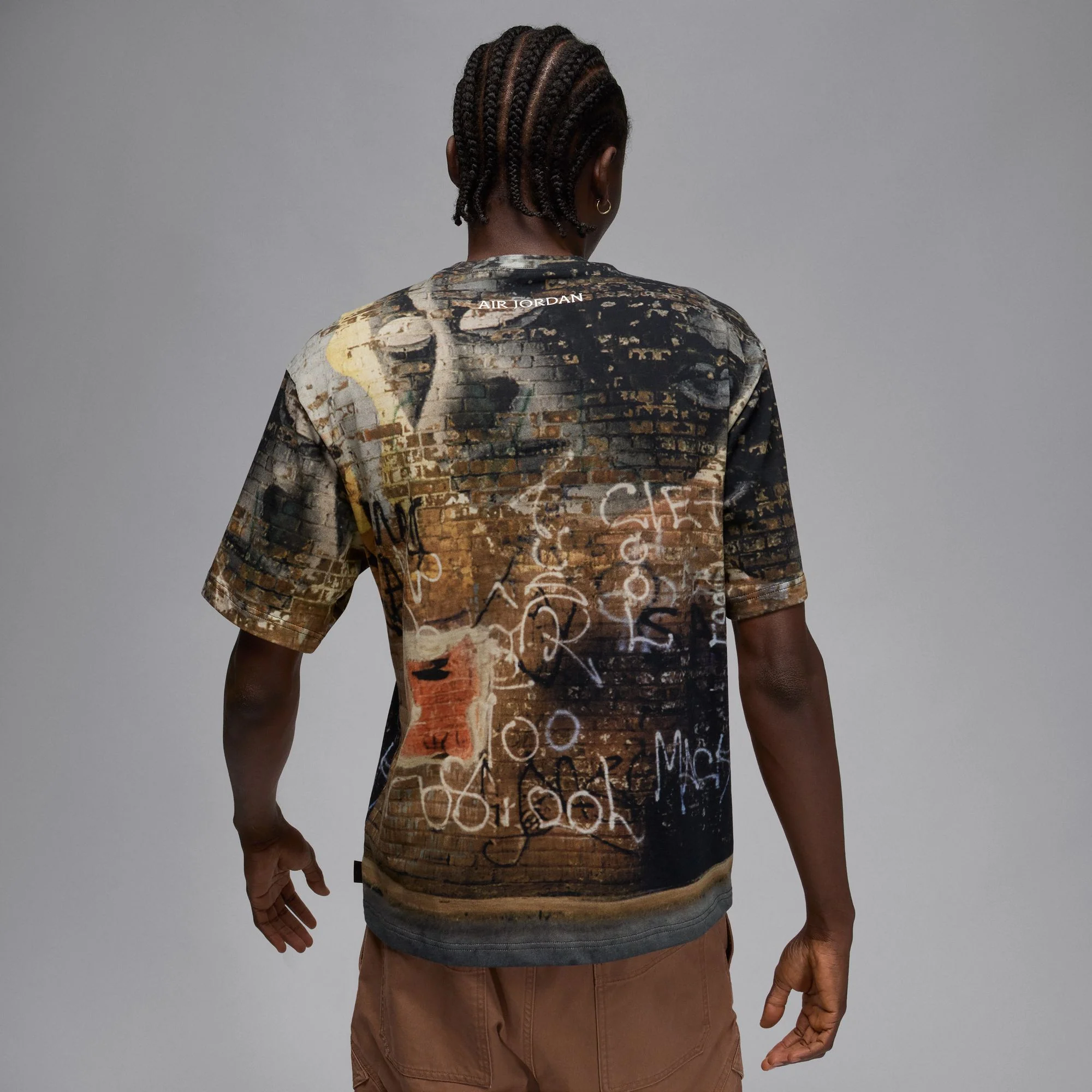 Air Jordan Mens Graphic Tee - Image 2