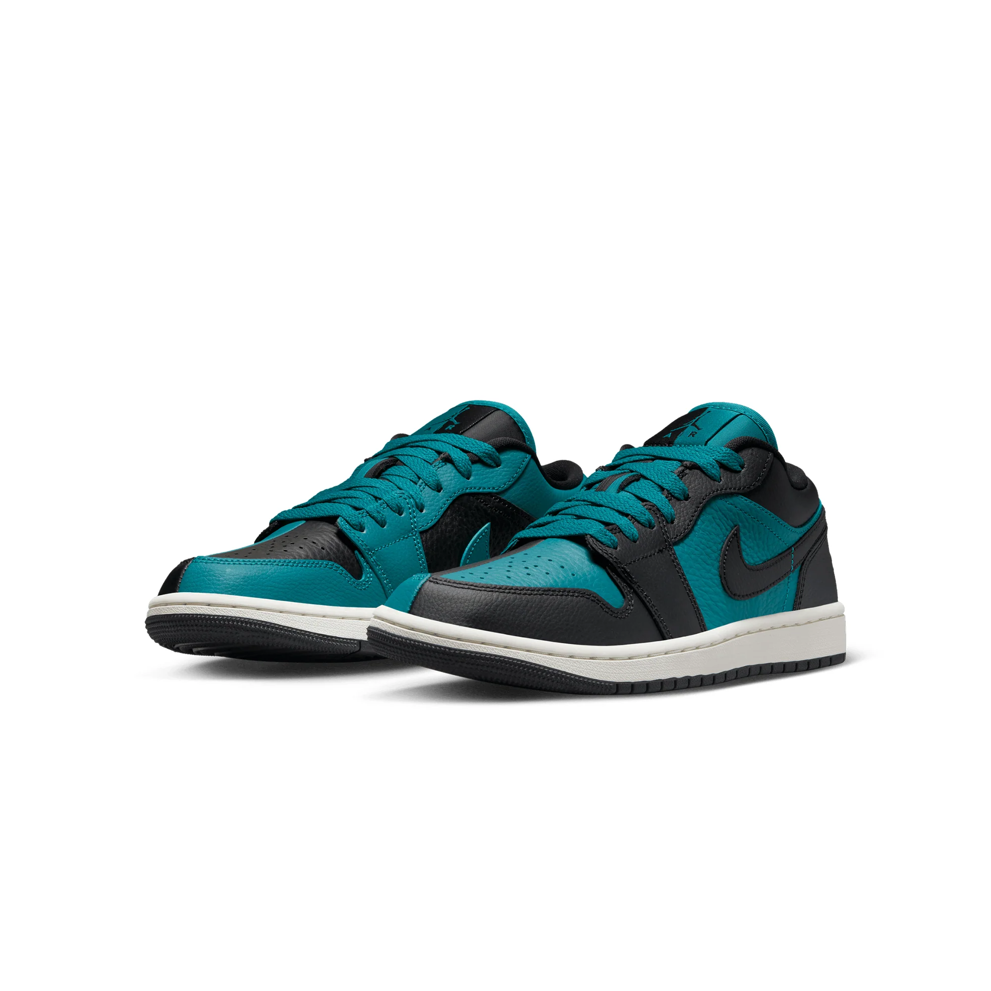 Air Jordan Womens 1 Low SE Shoes - Image 2