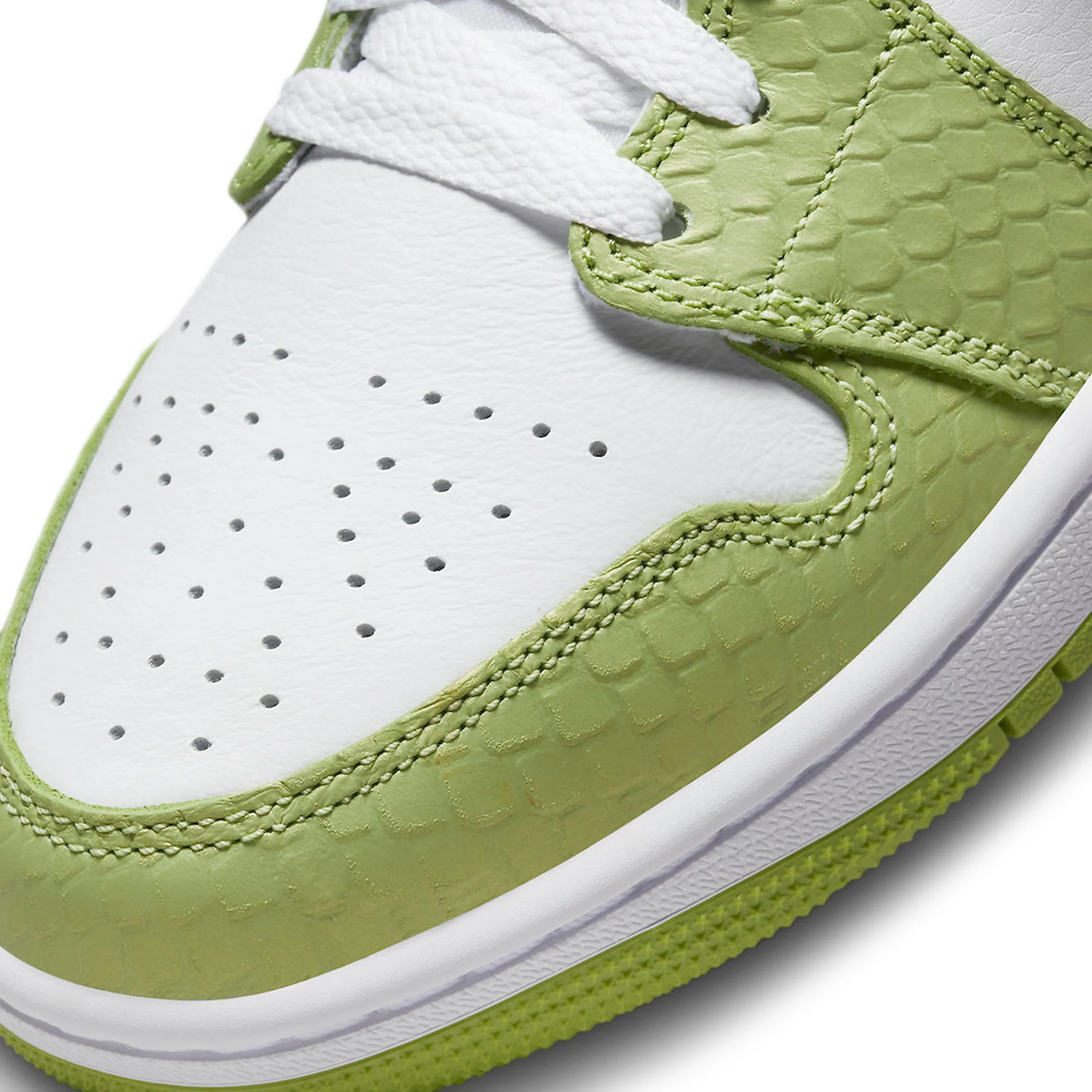 Air Jordan Womens 1 Mid SE Shoes Vivid Green - Image 4