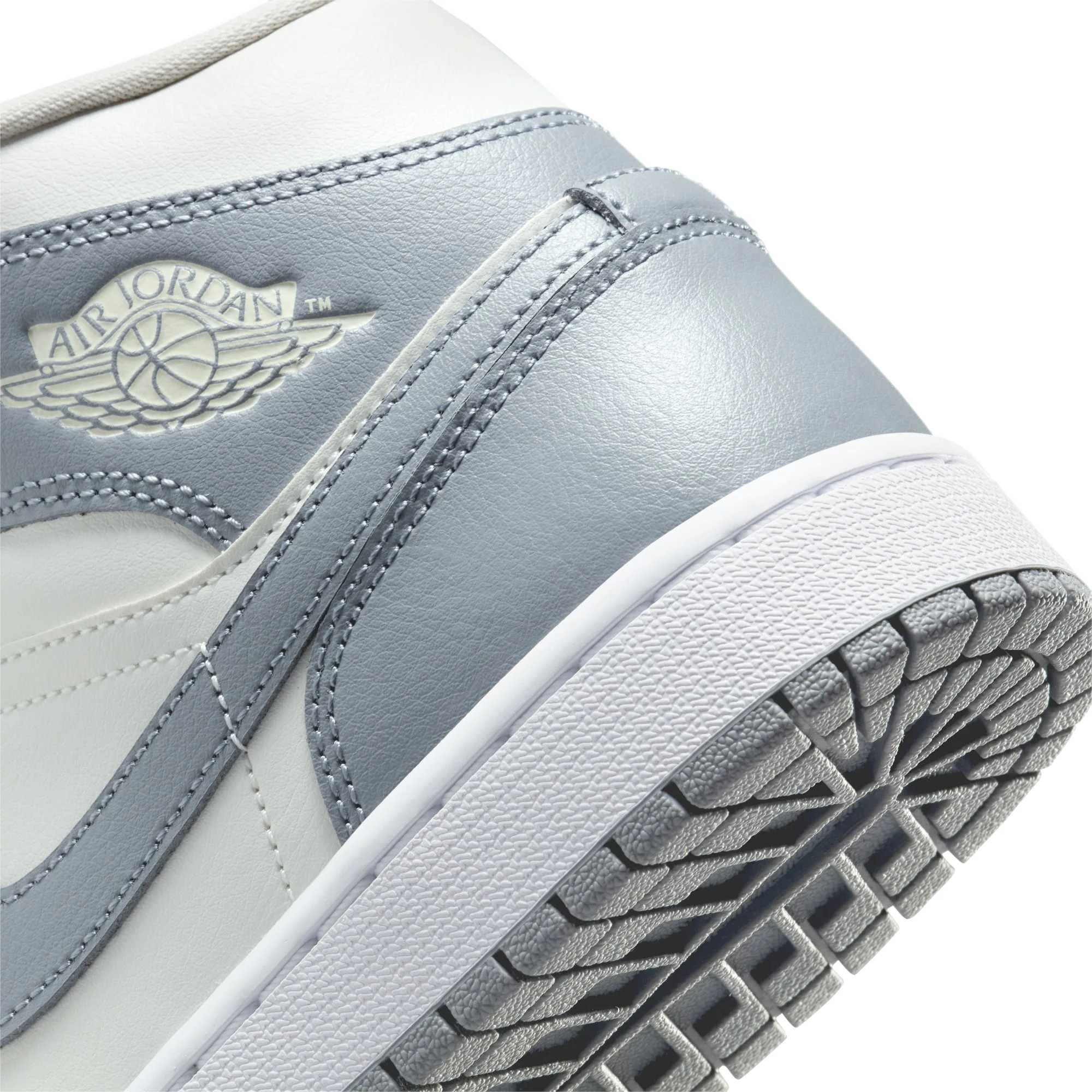 Air Jordan Womens 1 Mid Shoes - Image 4