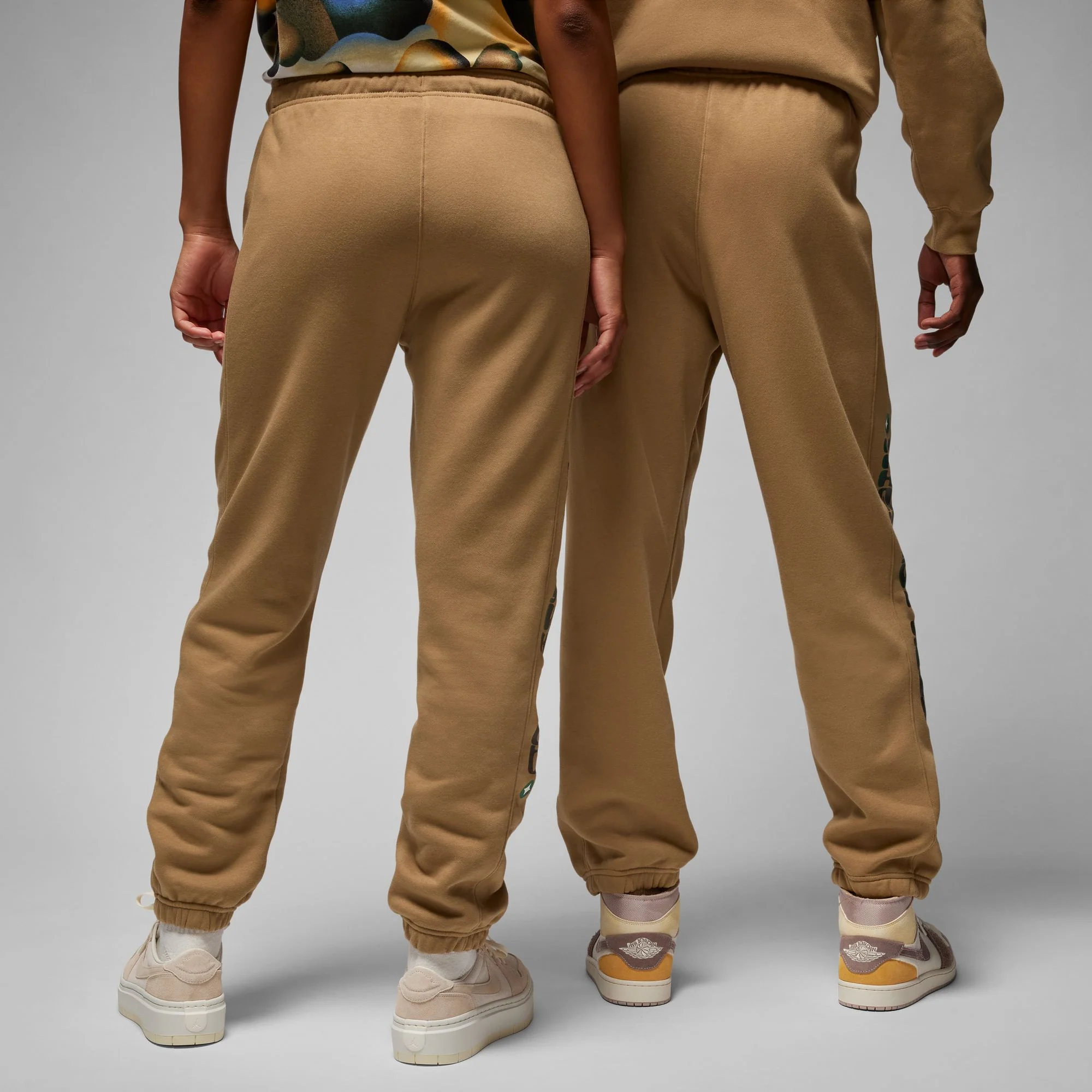 Air Jordan Womens Artist Series By Jordan Moss Sweatpants - Image 4