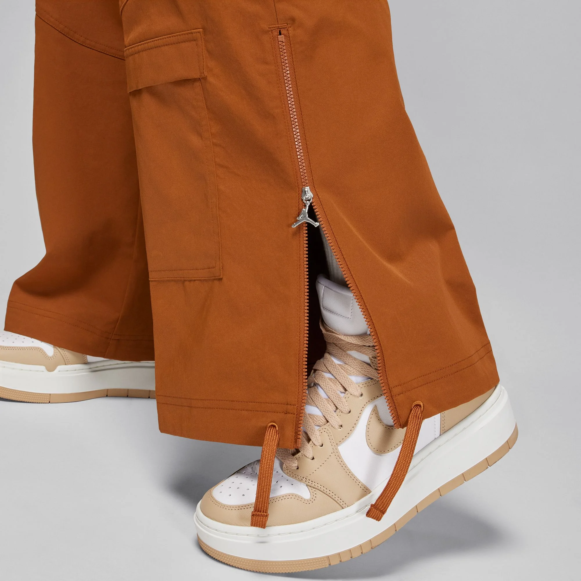 Air Jordan Womens Heavyweight Chicago Pants - Image 4
