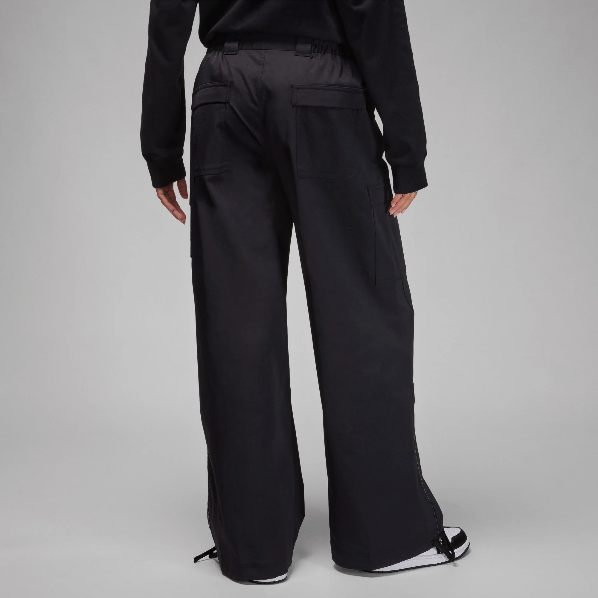 Air Jordan Womens Heavyweight Chicago Pants - Image 3