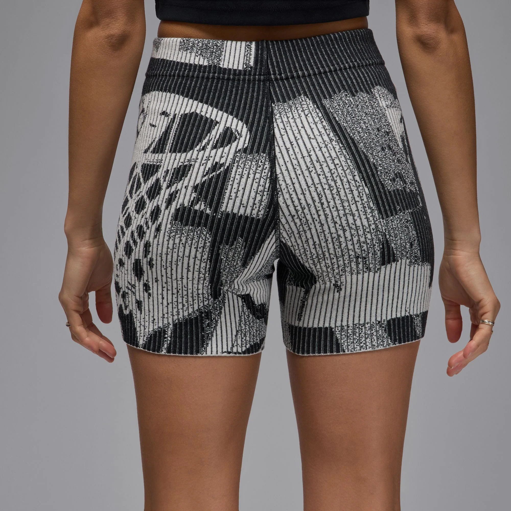 Air Jordan Womens Knit Shorts - Image 3