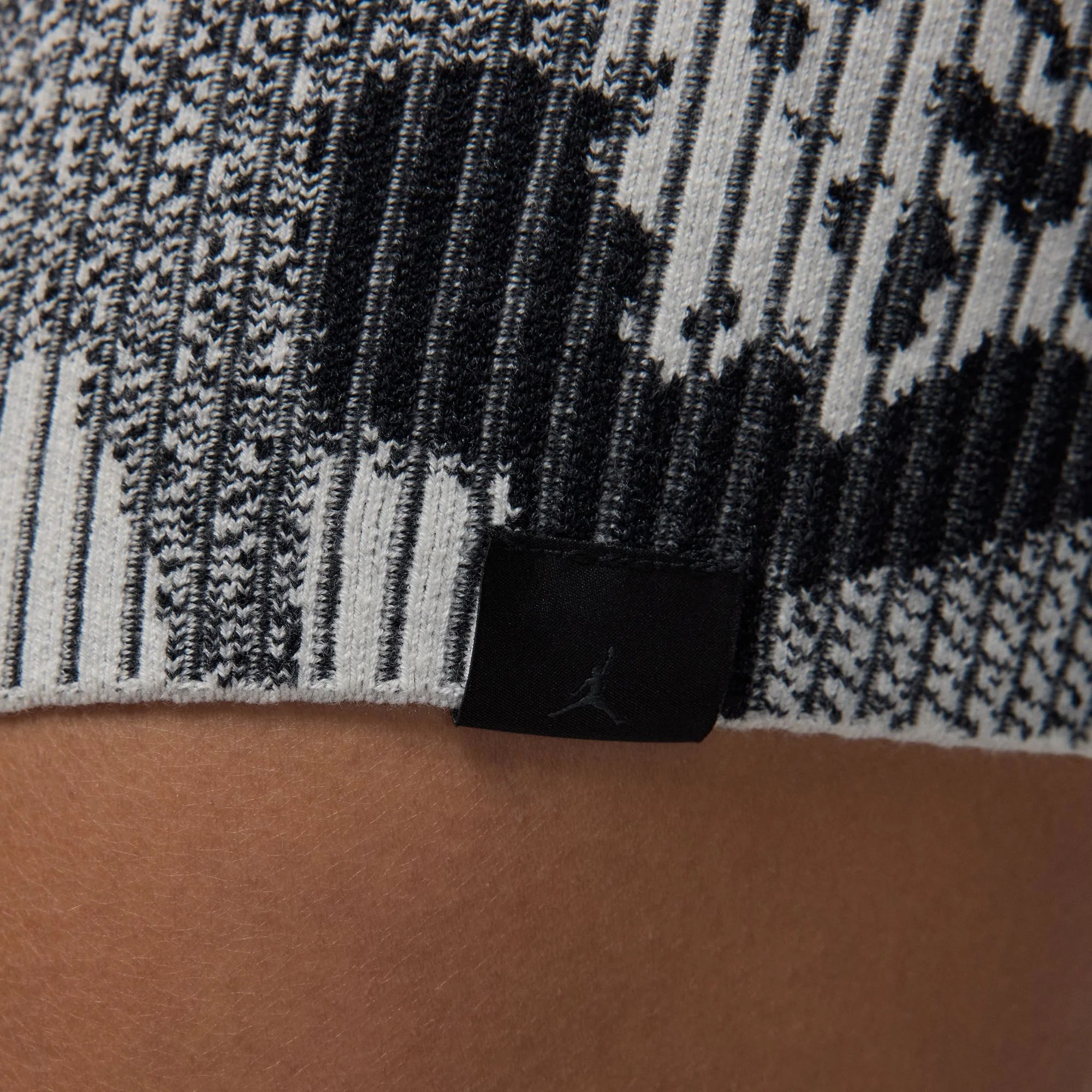 Air Jordan Womens Knit Shorts - Image 4