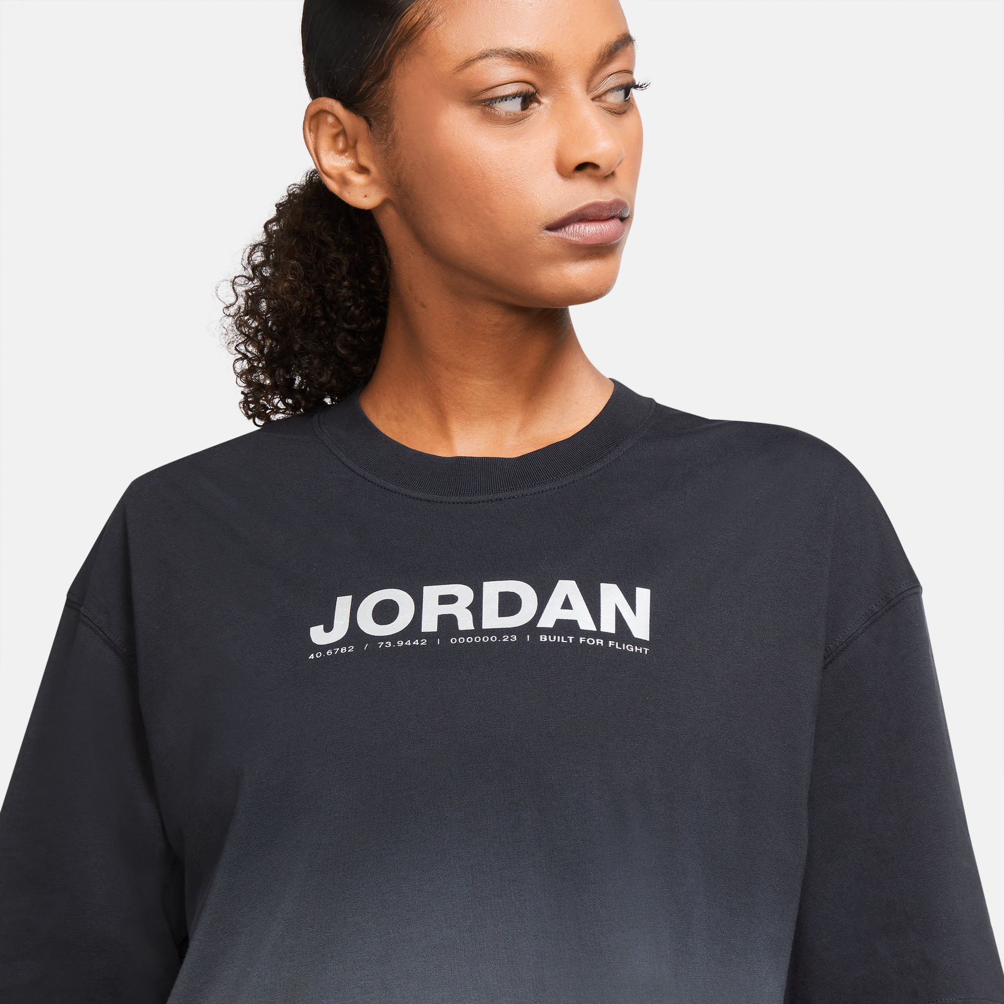 Air Jordan Womens Oversize Black Short-Sleeve Tee - Image 3