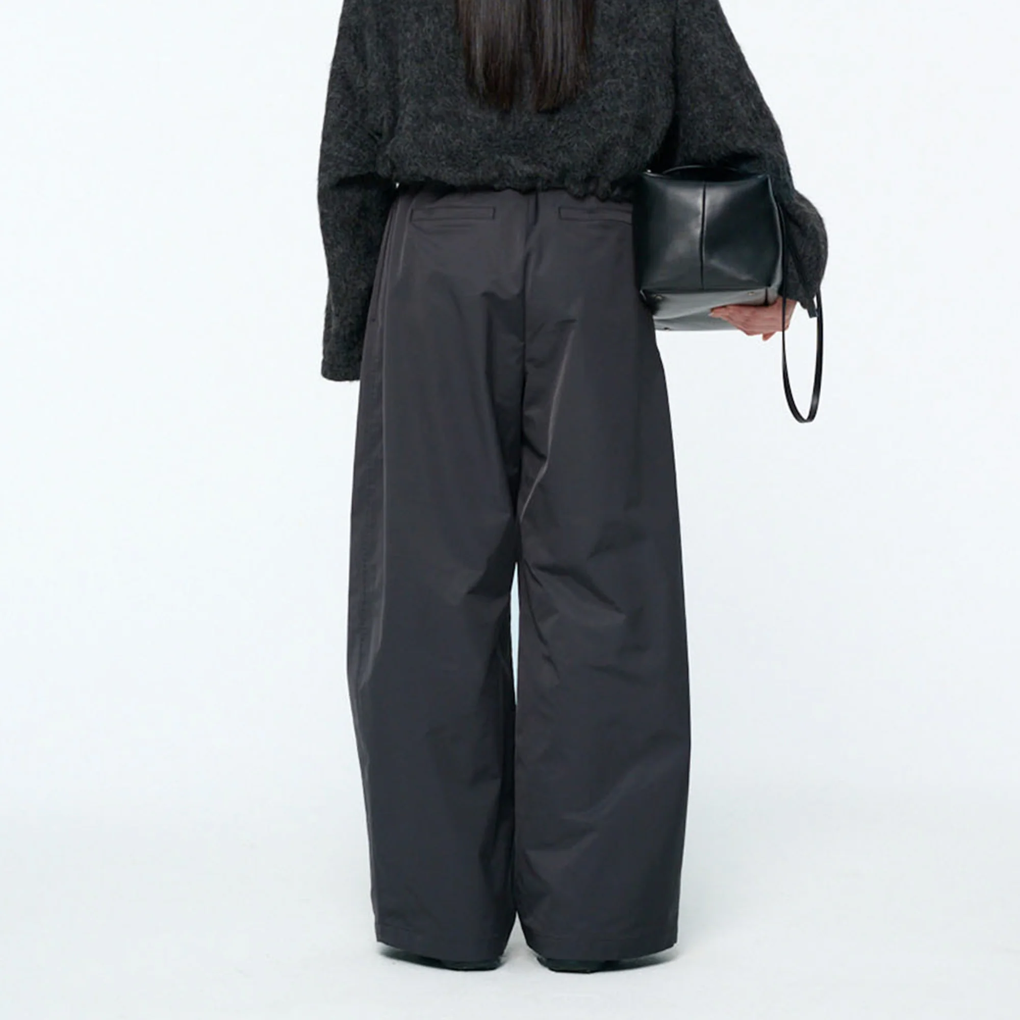 Amomento Womens Two Tuck Ballon Pants - Image 3