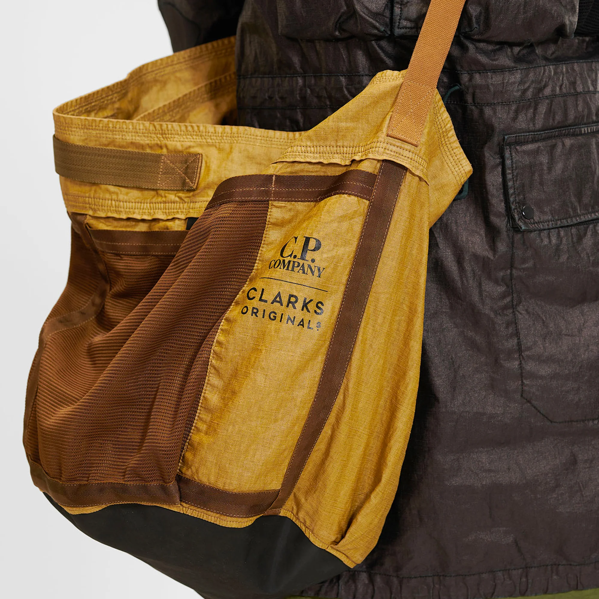 C.P. Company x Clarks Crossbody bag - Image 3