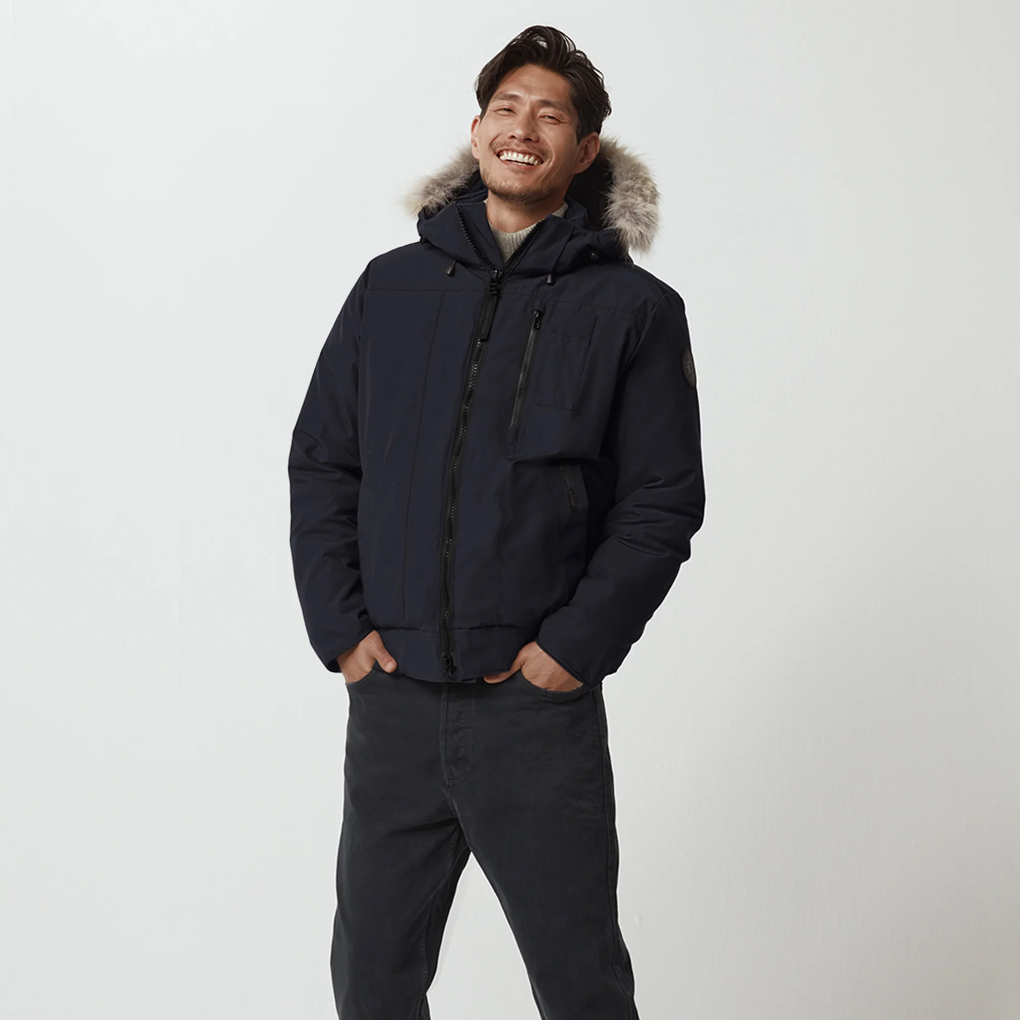 Canada Goose Mens Borden Bomber-Black Disc-Jacket 'Navy' - Image 2