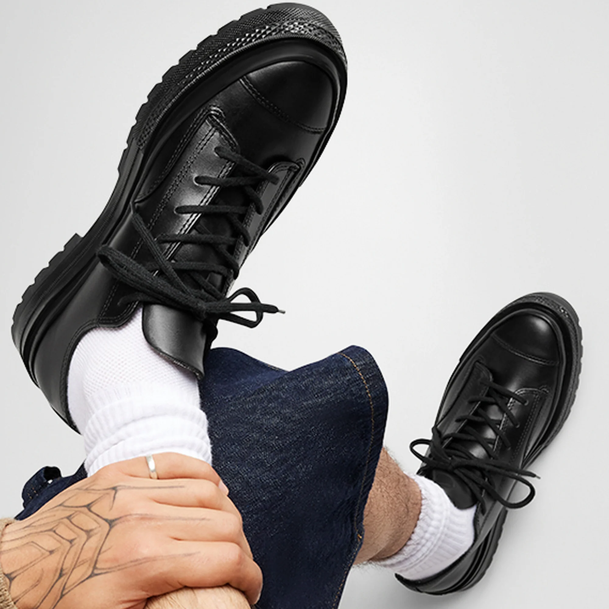 Converse Mens Chuck 70 Formal Leather Shoes - Image 4
